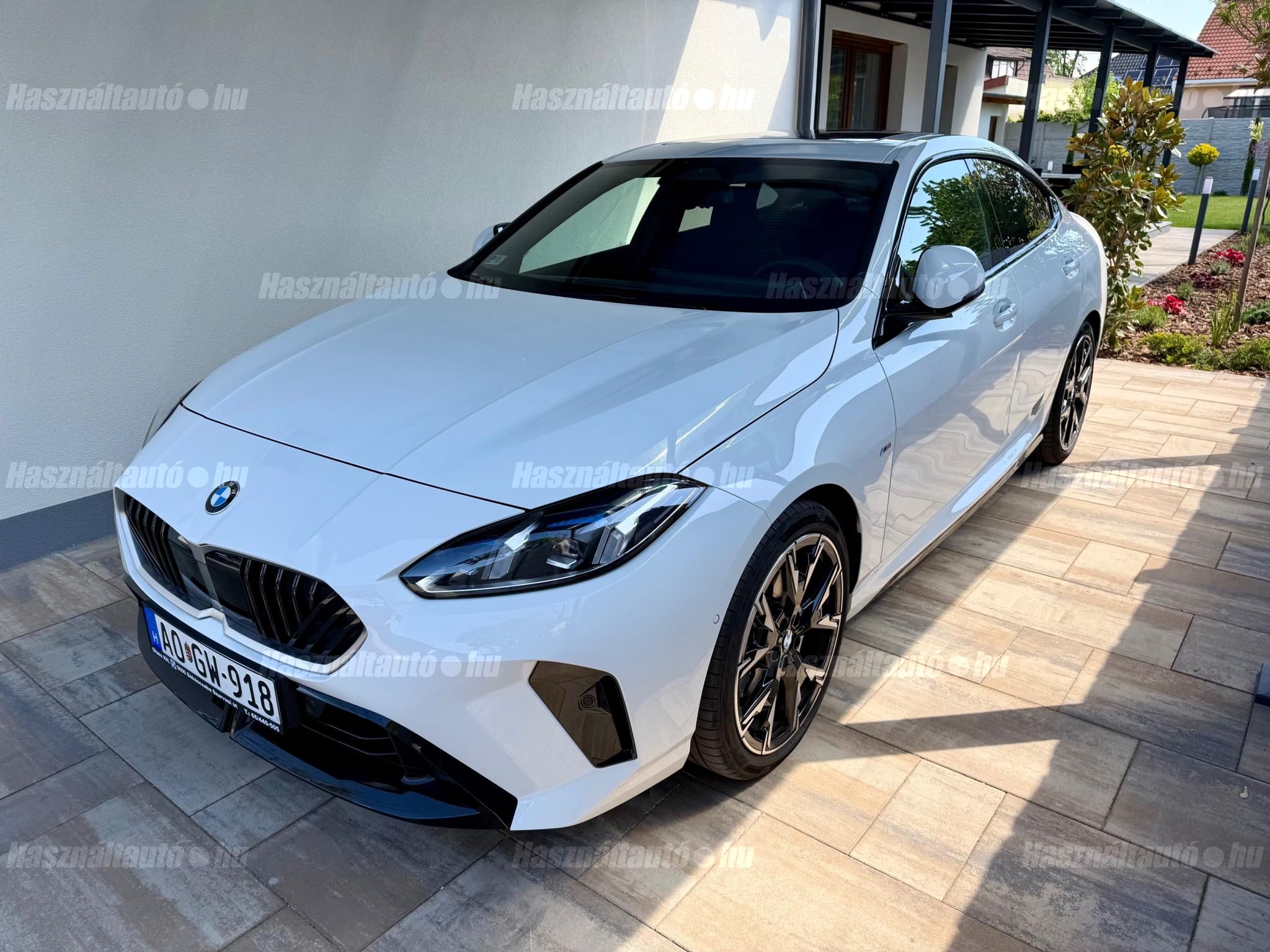 BMW 218 2025/10 - 1