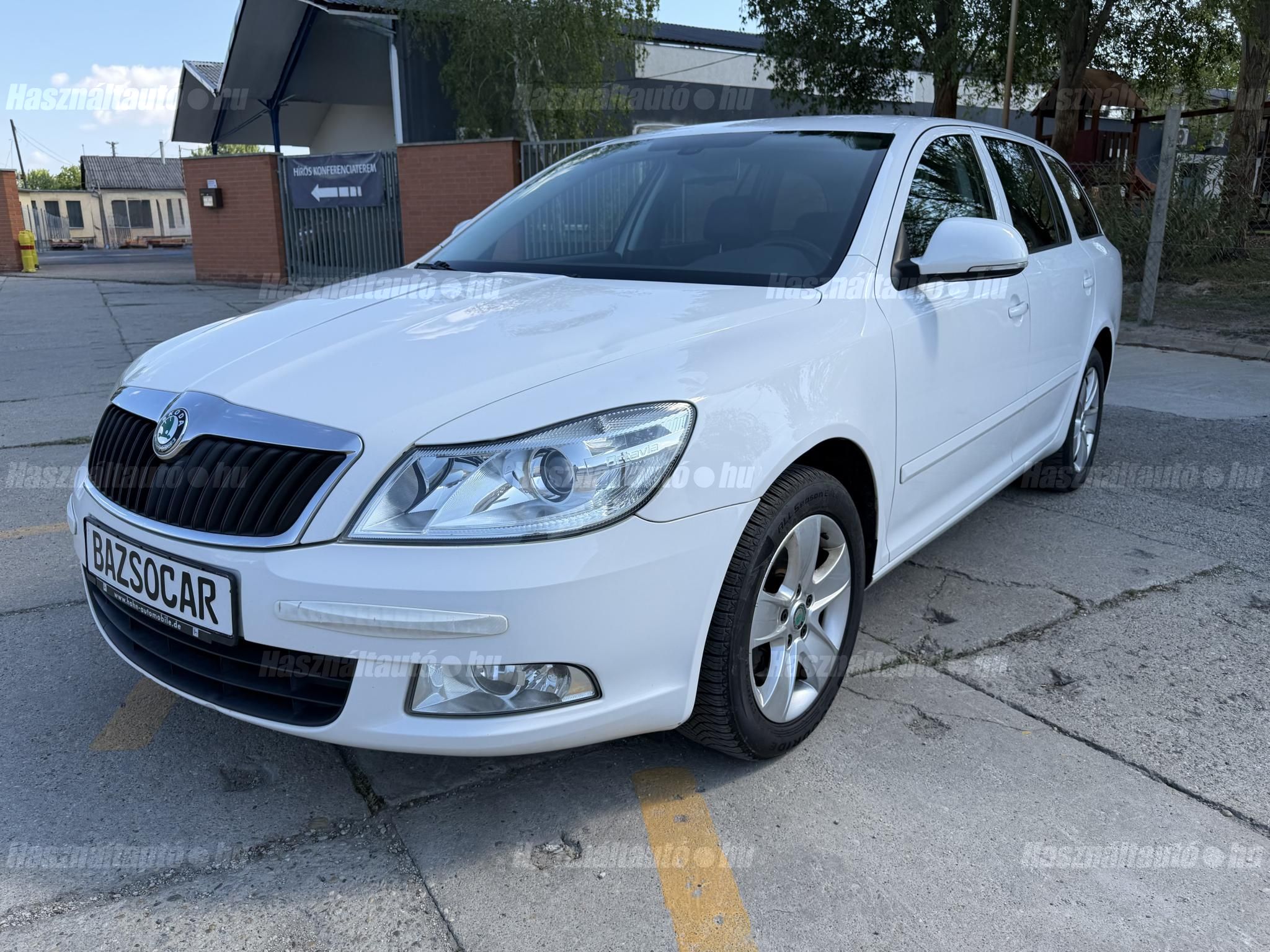 SKODA OCTAVIA 2012 - 1