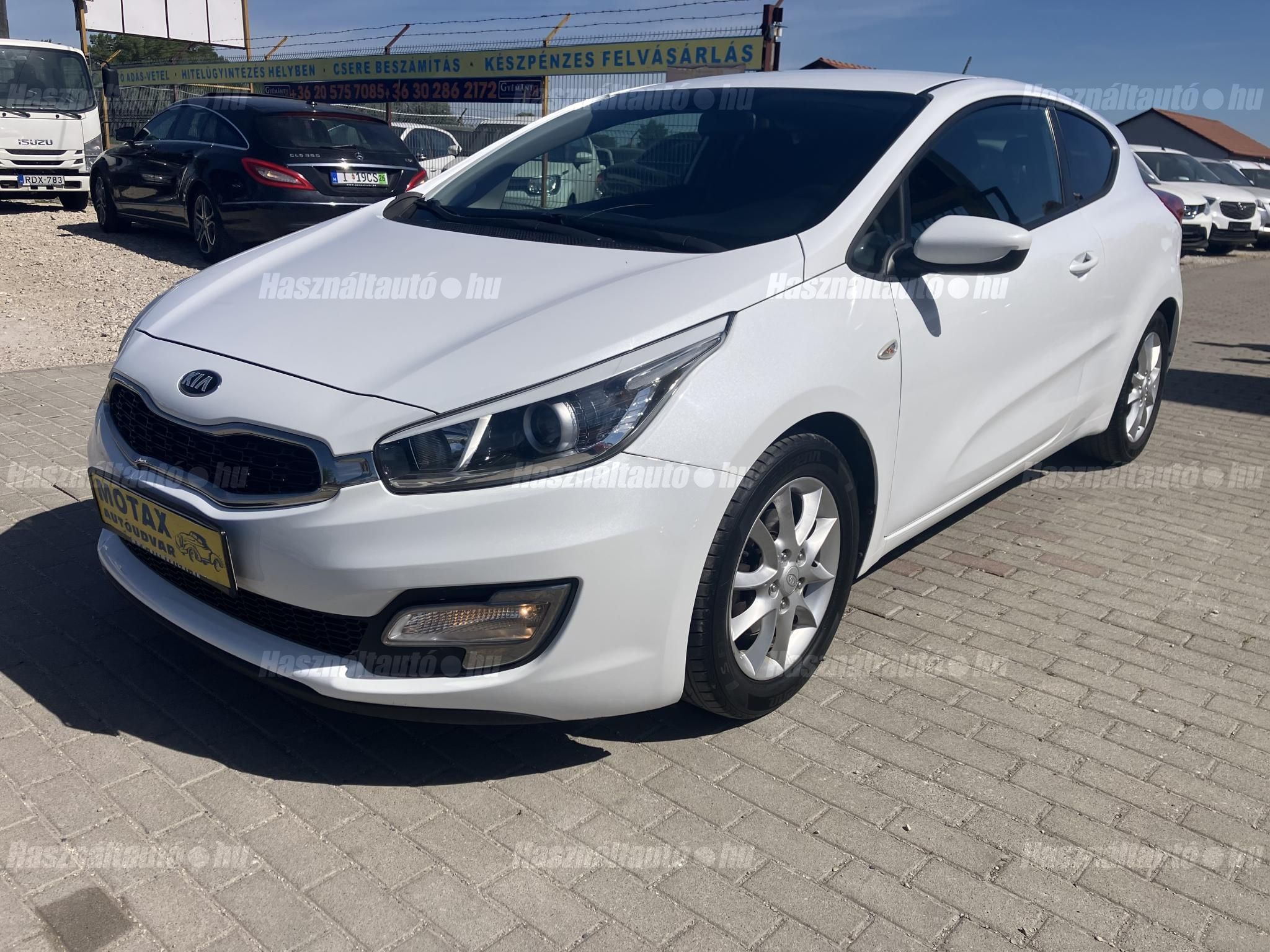 KIA PRO CEE'D 2015/6 - 1