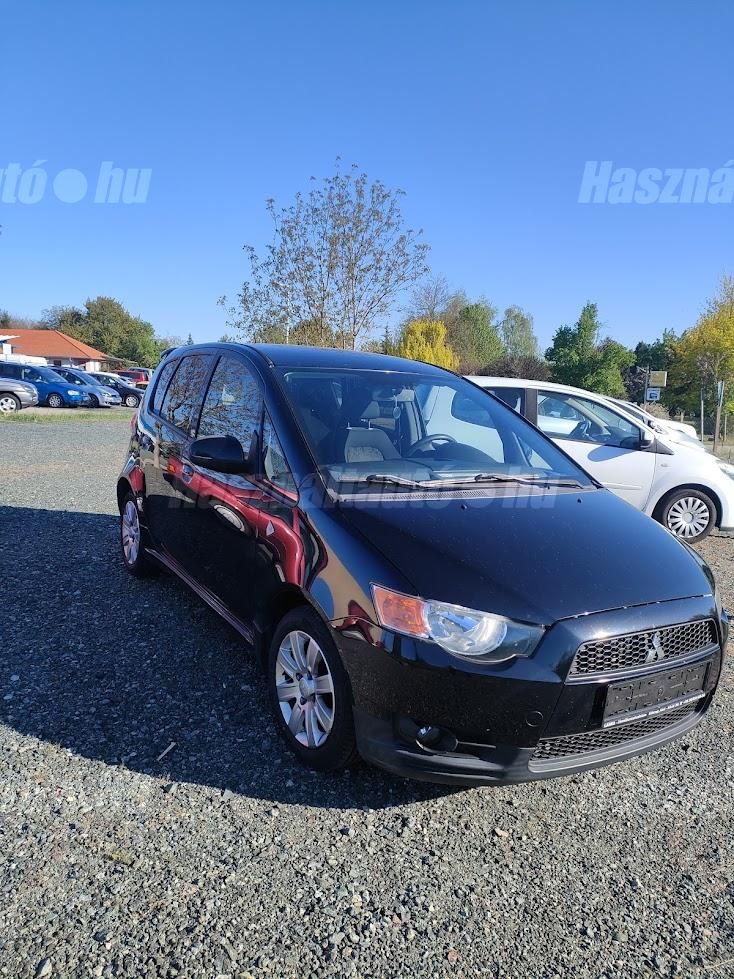 MITSUBISHI COLT 2012/8 - 1