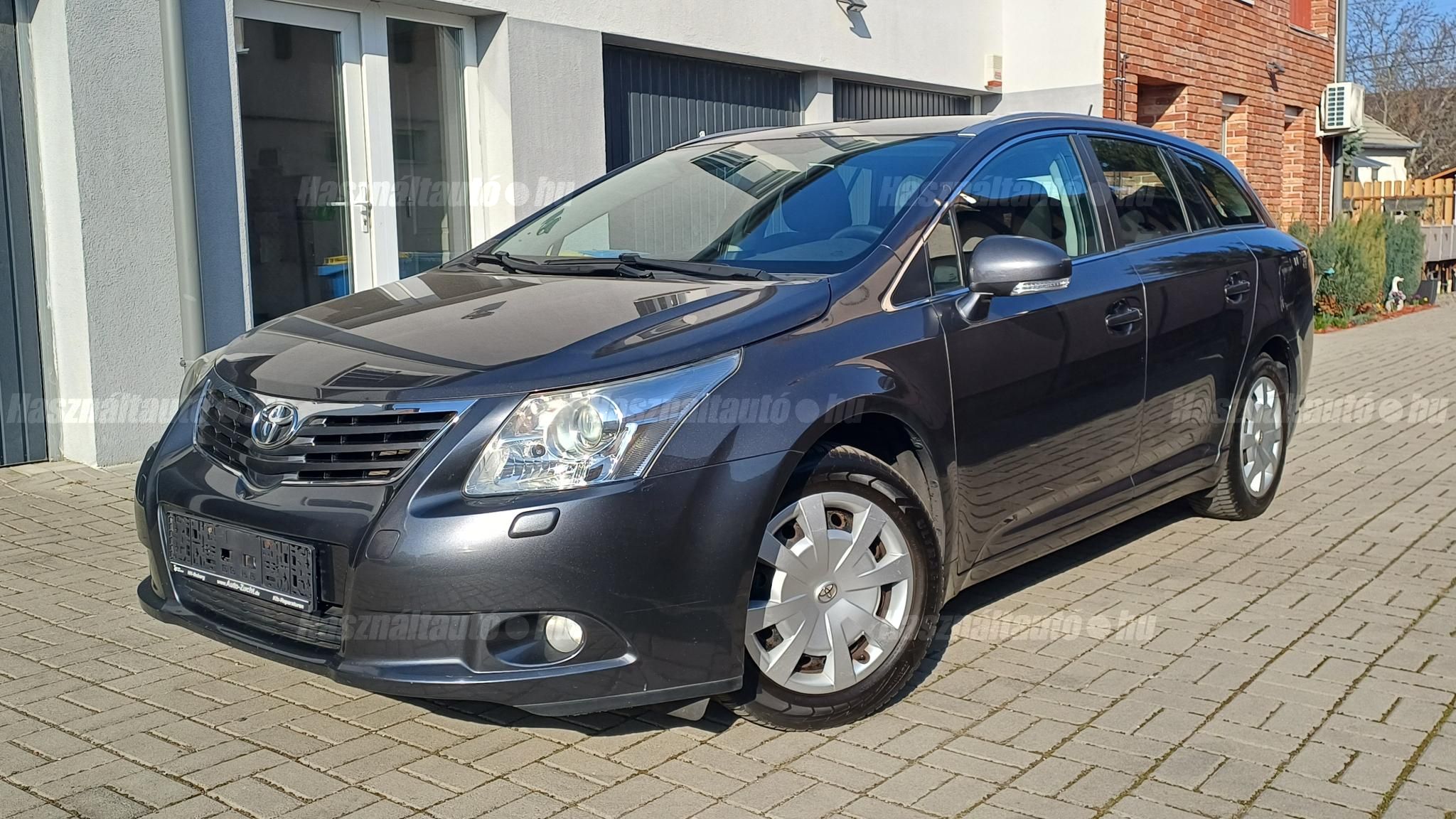 TOYOTA AVENSIS 2011/6 - 1