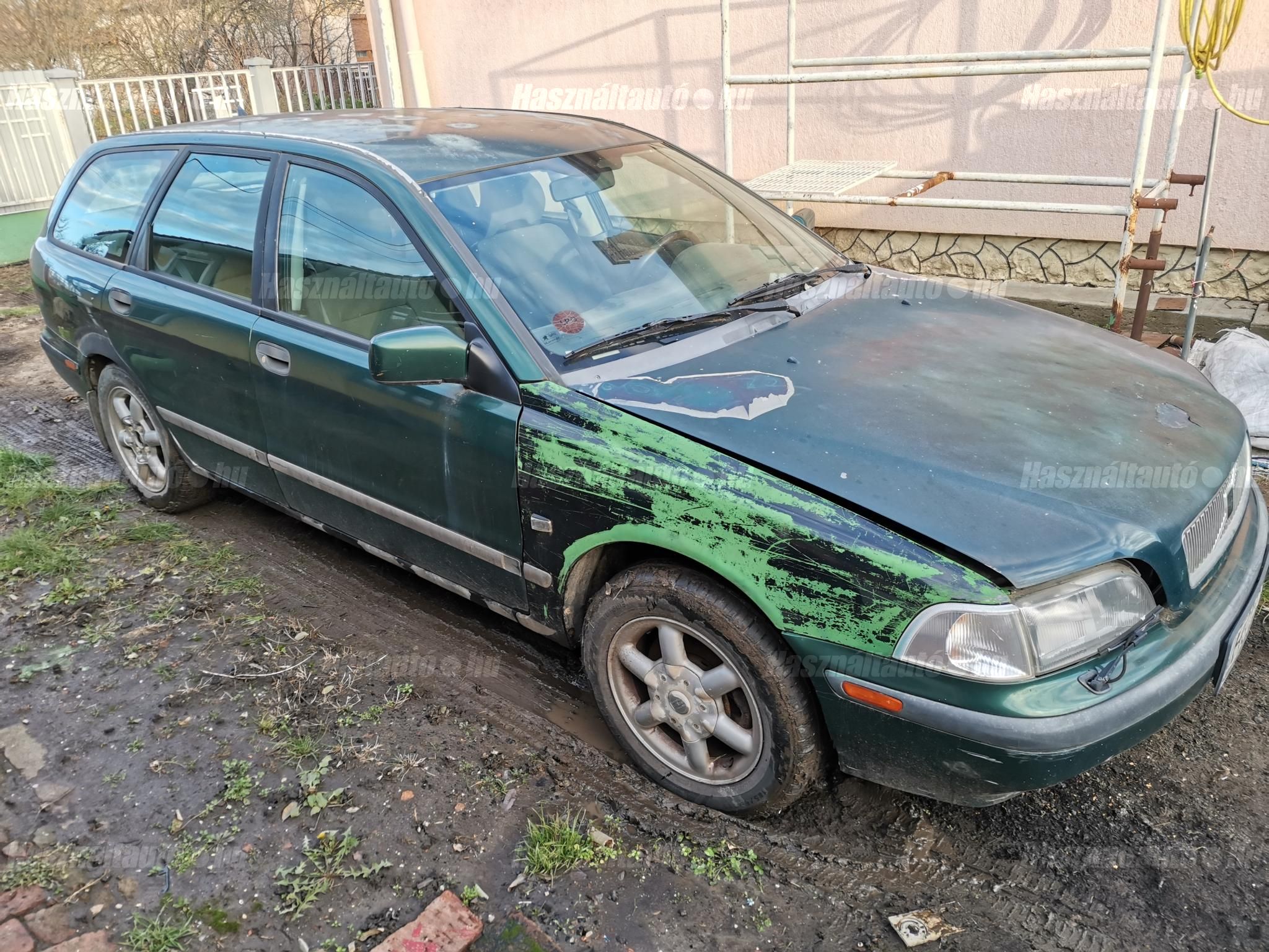 VOLVO V40 2000/5 - 1