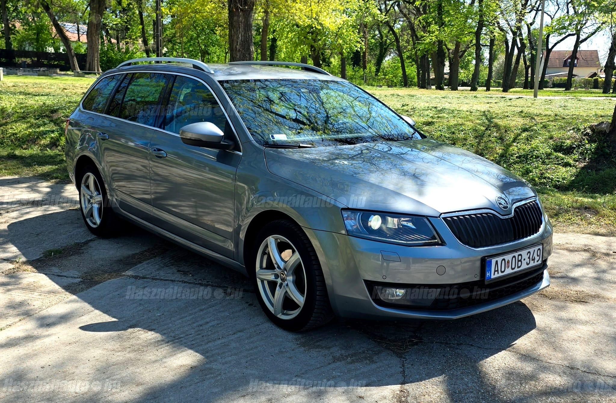 SKODA OCTAVIA 2013/10 - 1