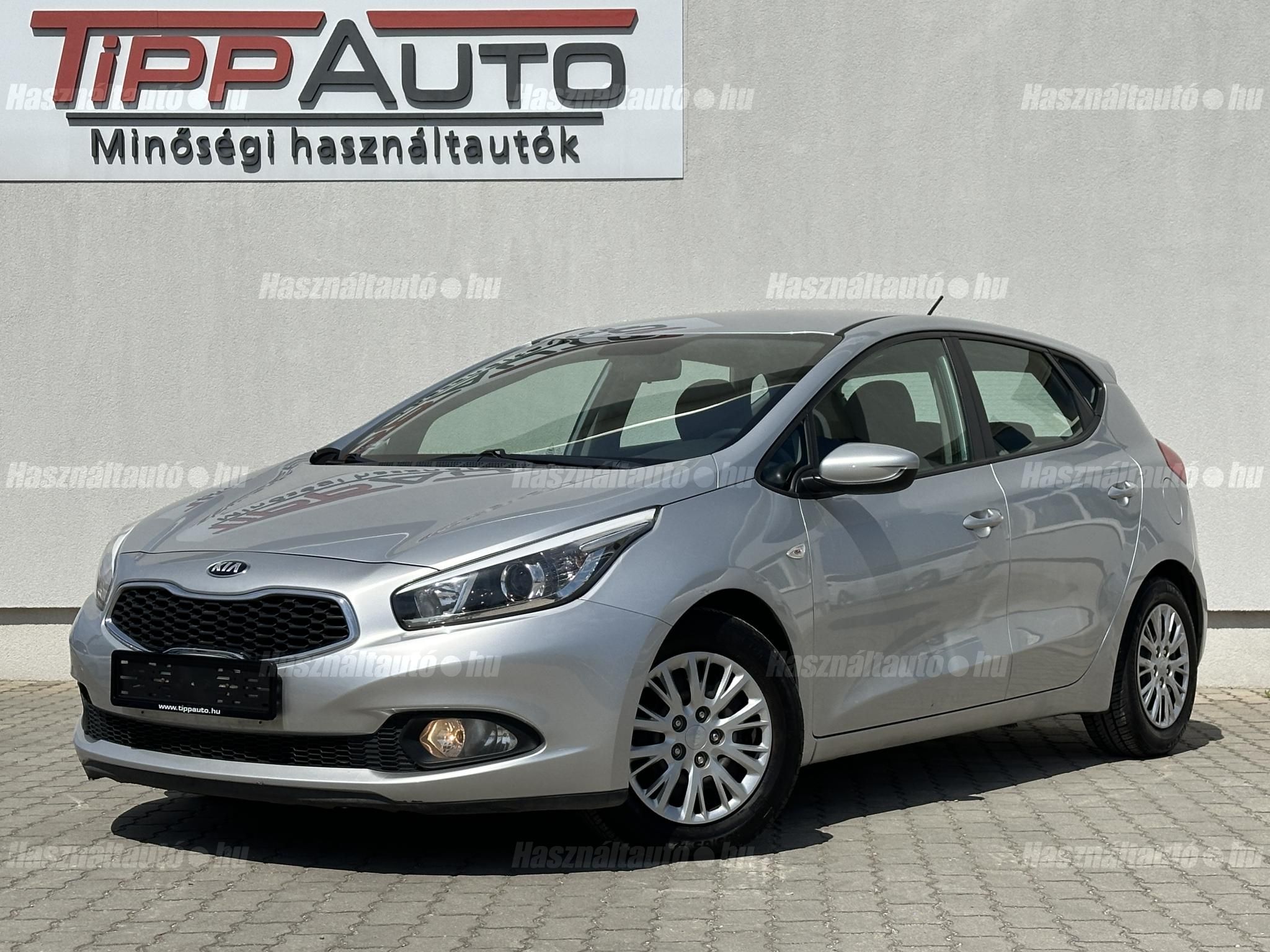 KIA CEE'D 2013/5 - 1