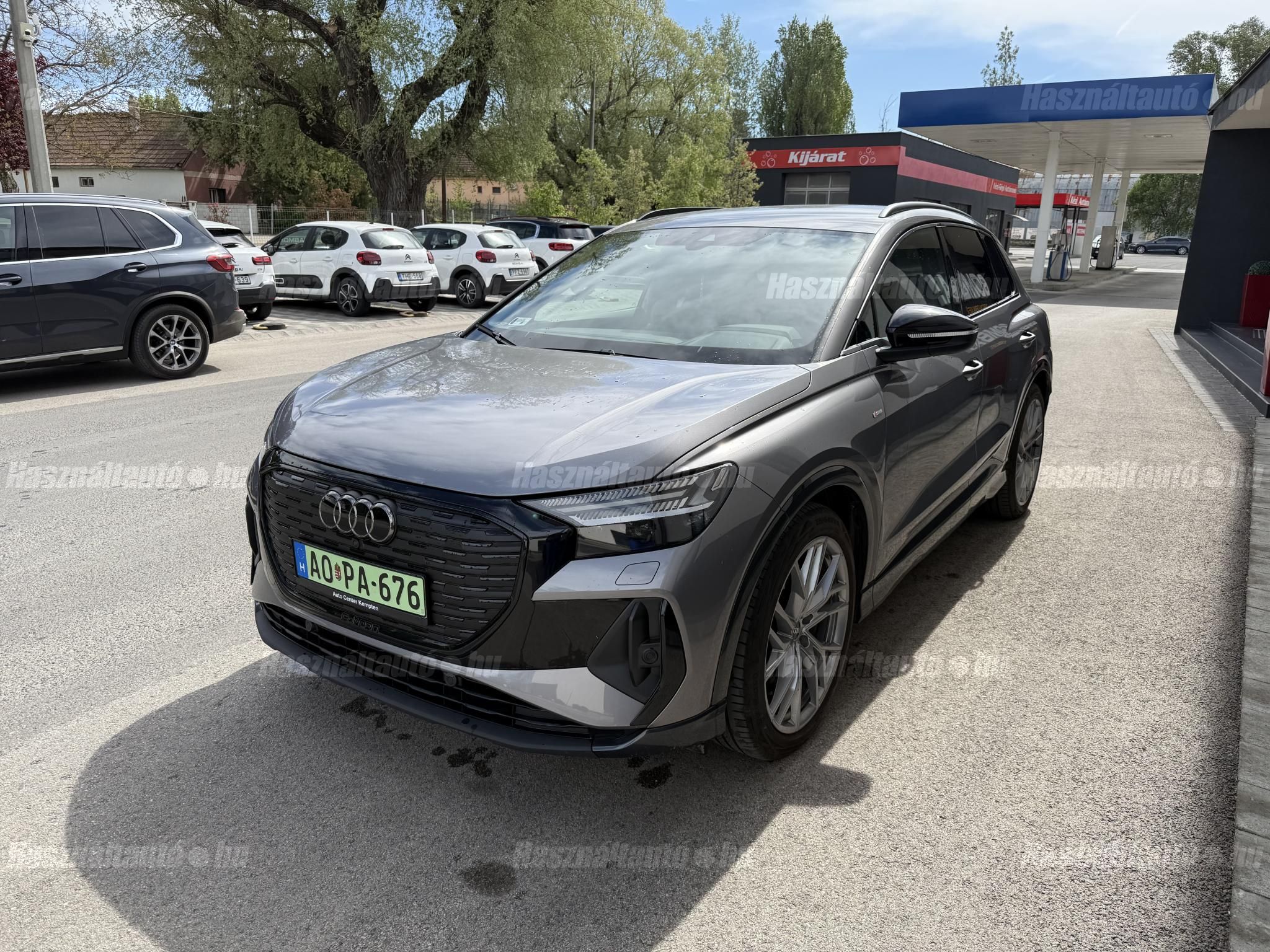 AUDI Q4 2022/12 - 1