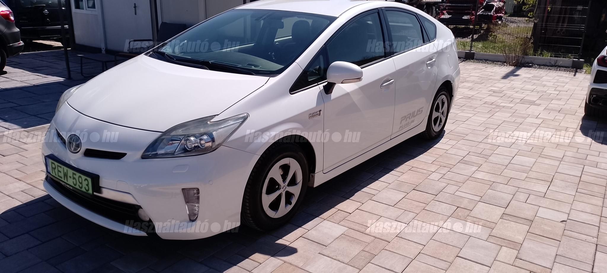 TOYOTA PRIUS PLUG-IN 2013/11 - 1