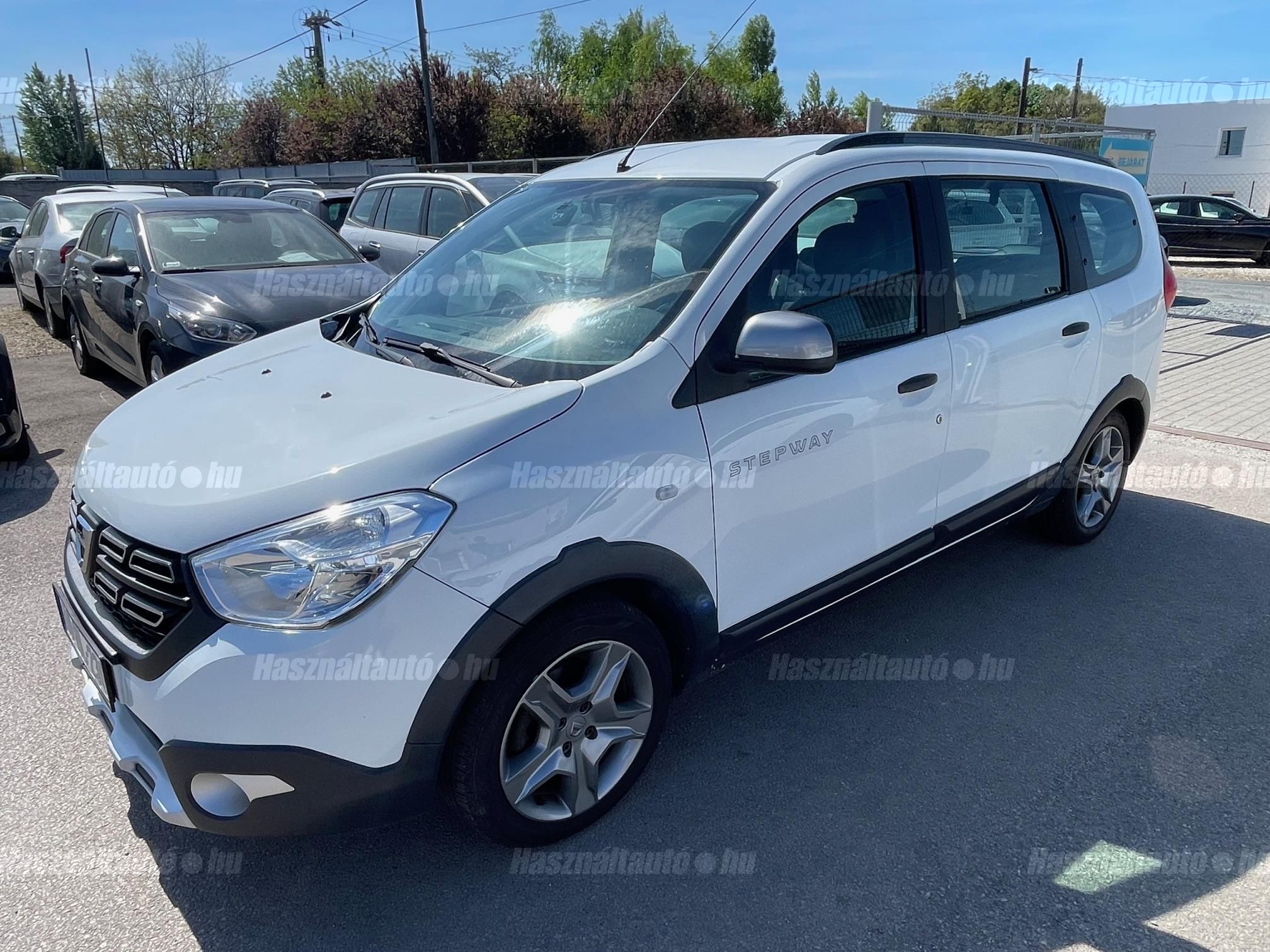 DACIA LODGY 2017/6 - 1