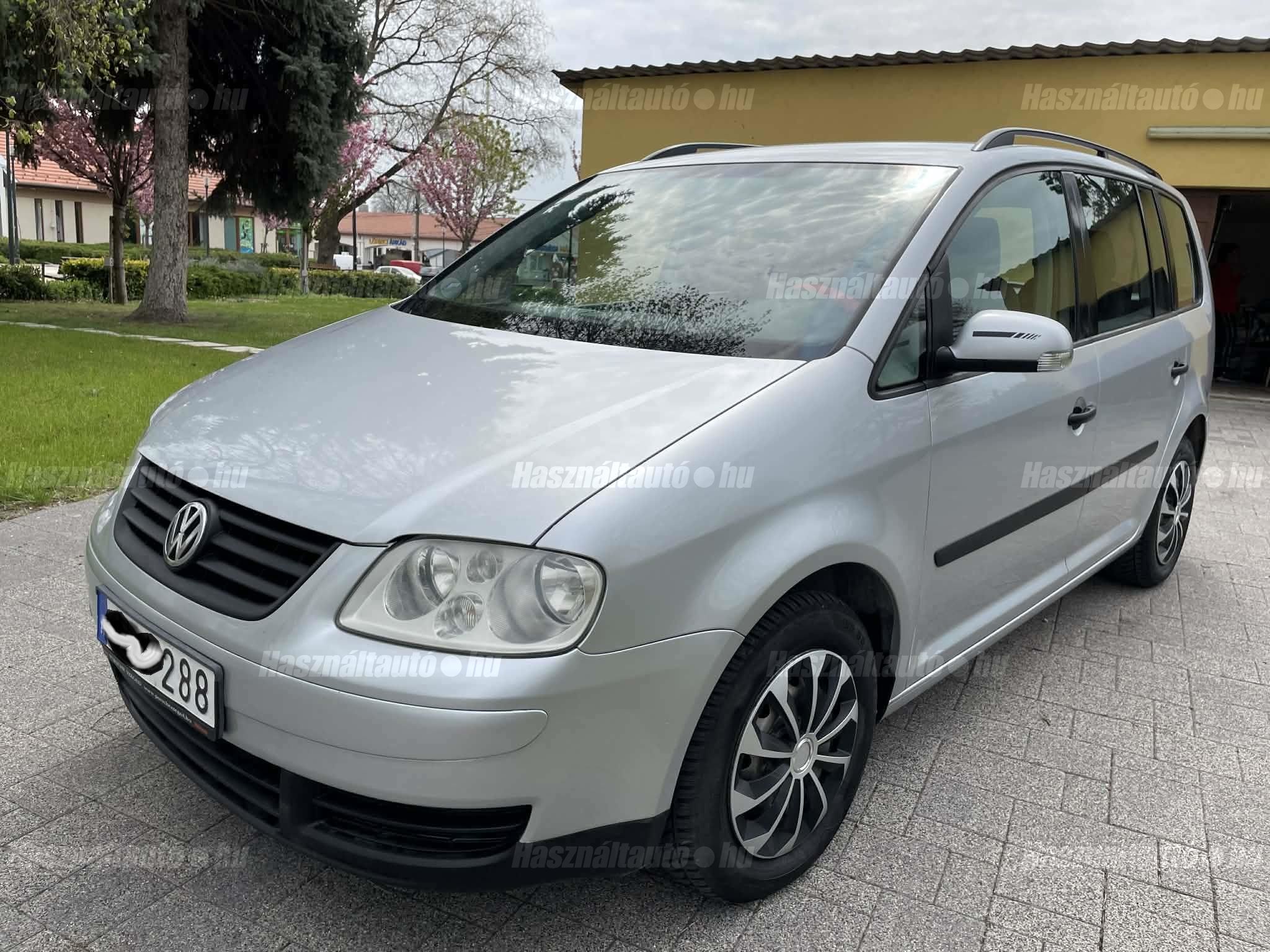 VOLKSWAGEN TOURAN 2005 - 1