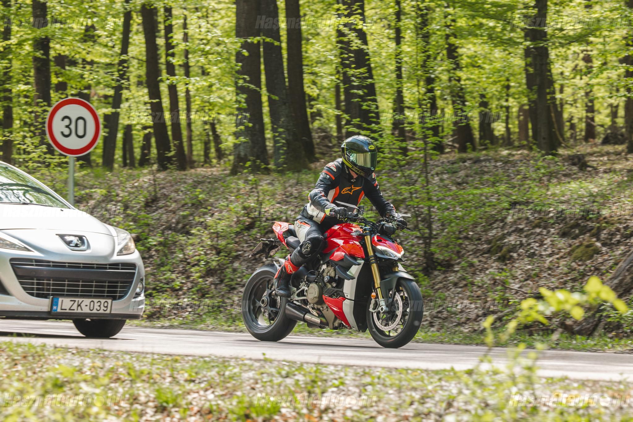DUCATI STREETFIGHTER V4 2022/3 - 1
