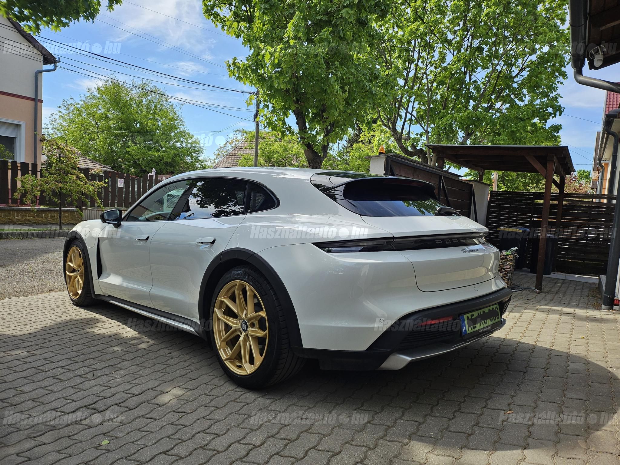 PORSCHE TAYCAN 2022/2 - 1