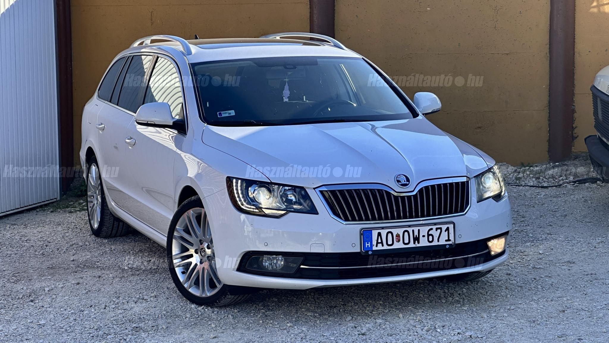 SKODA SUPERB 2014/10 - 1