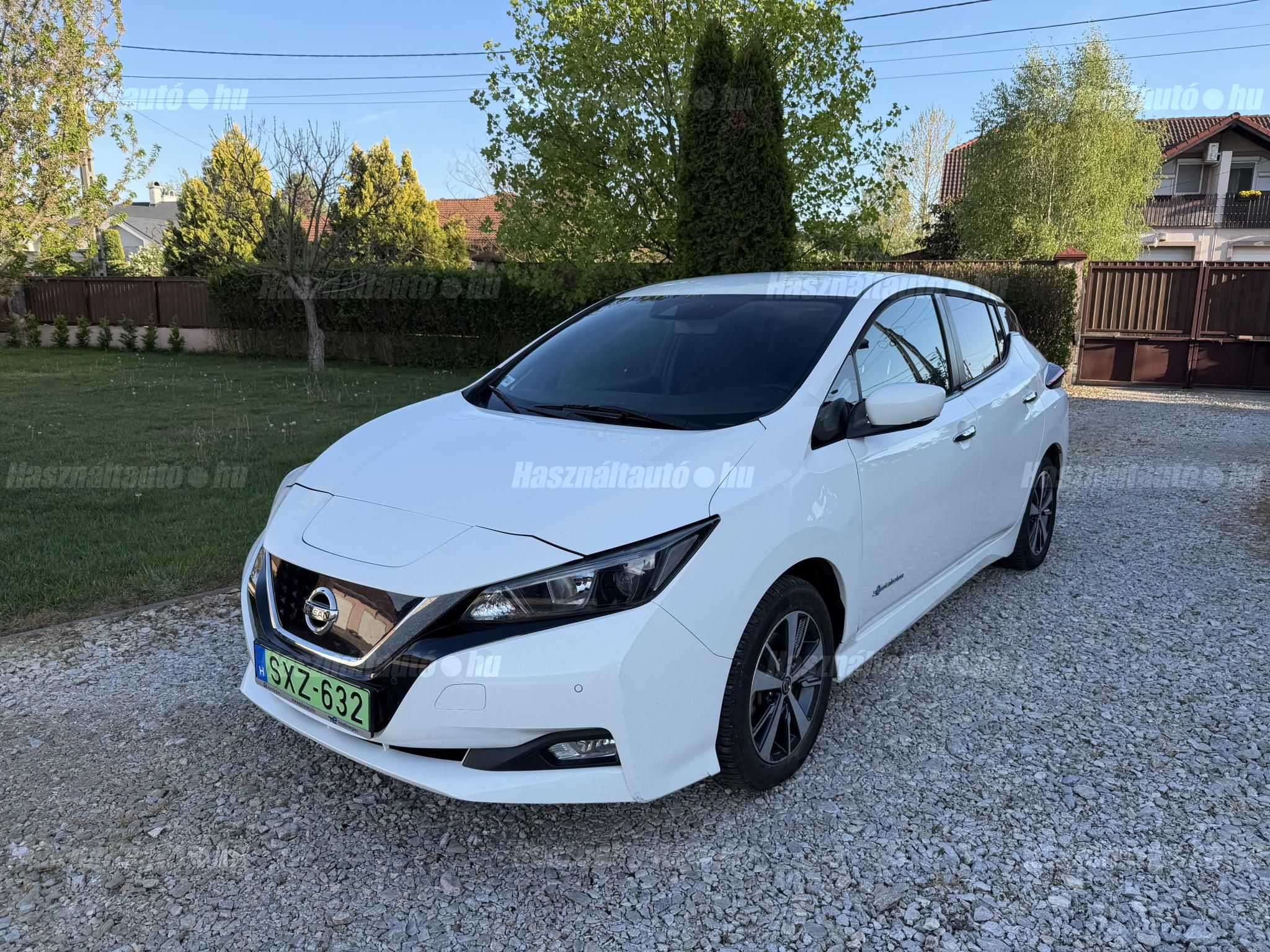NISSAN LEAF 2018/9 - 1
