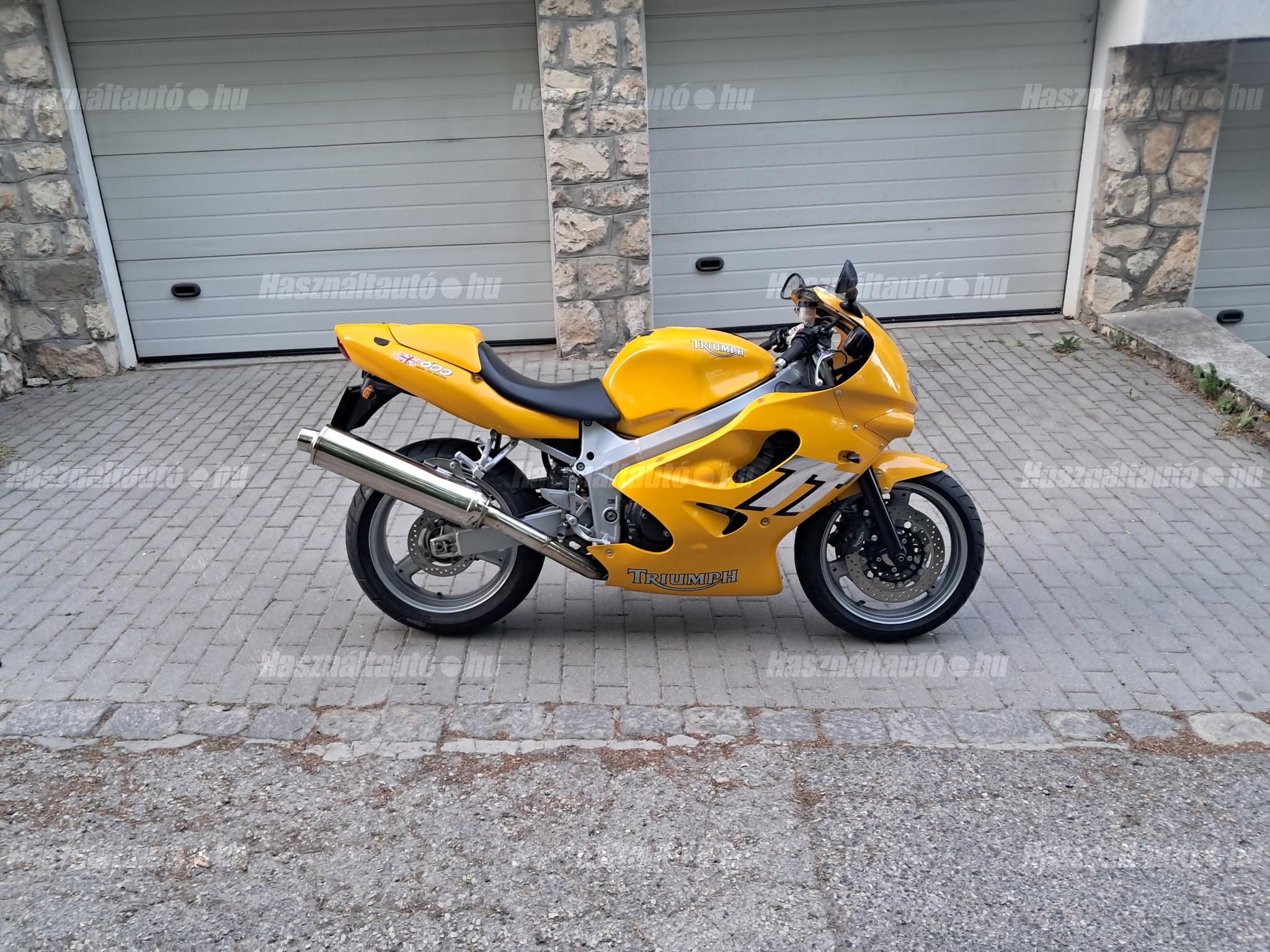 TRIUMPH TT 600 2002/7 - 1