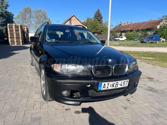 BMW 318 2002/12 - 1