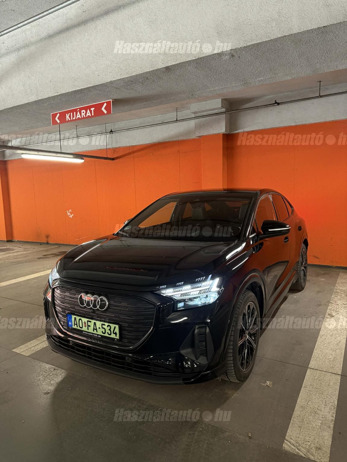 AUDI Q4 2022/6 - 1