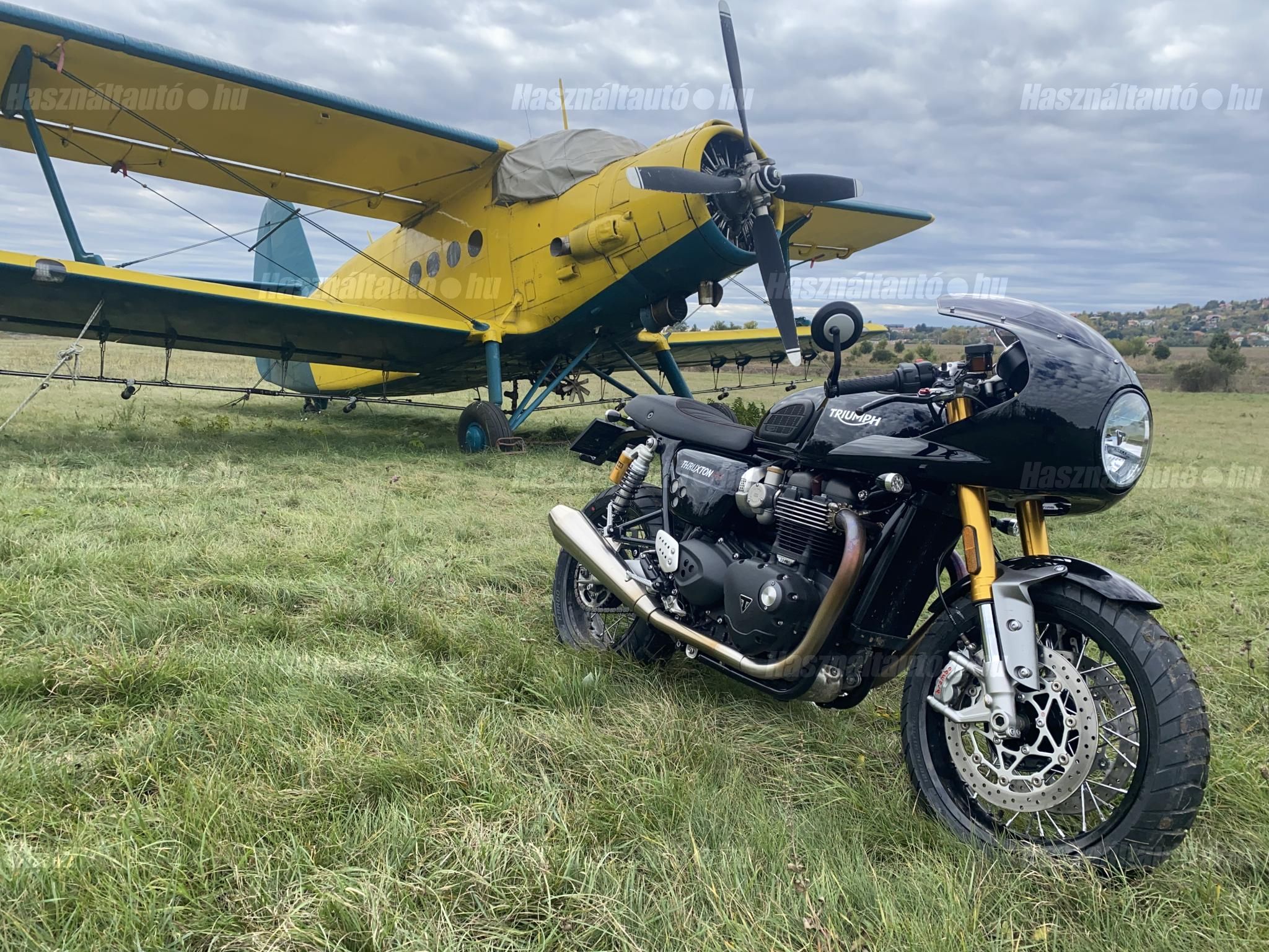 TRIUMPH THRUXTON 2021/12 - 1