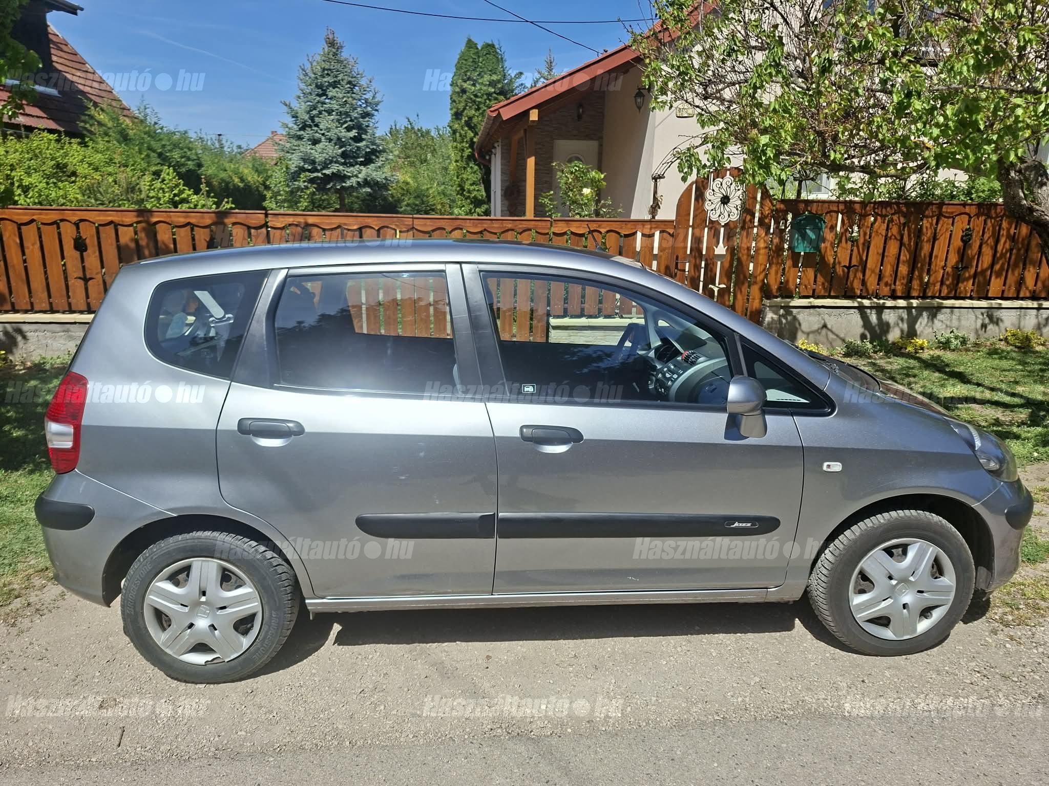HONDA JAZZ 2004 - 1