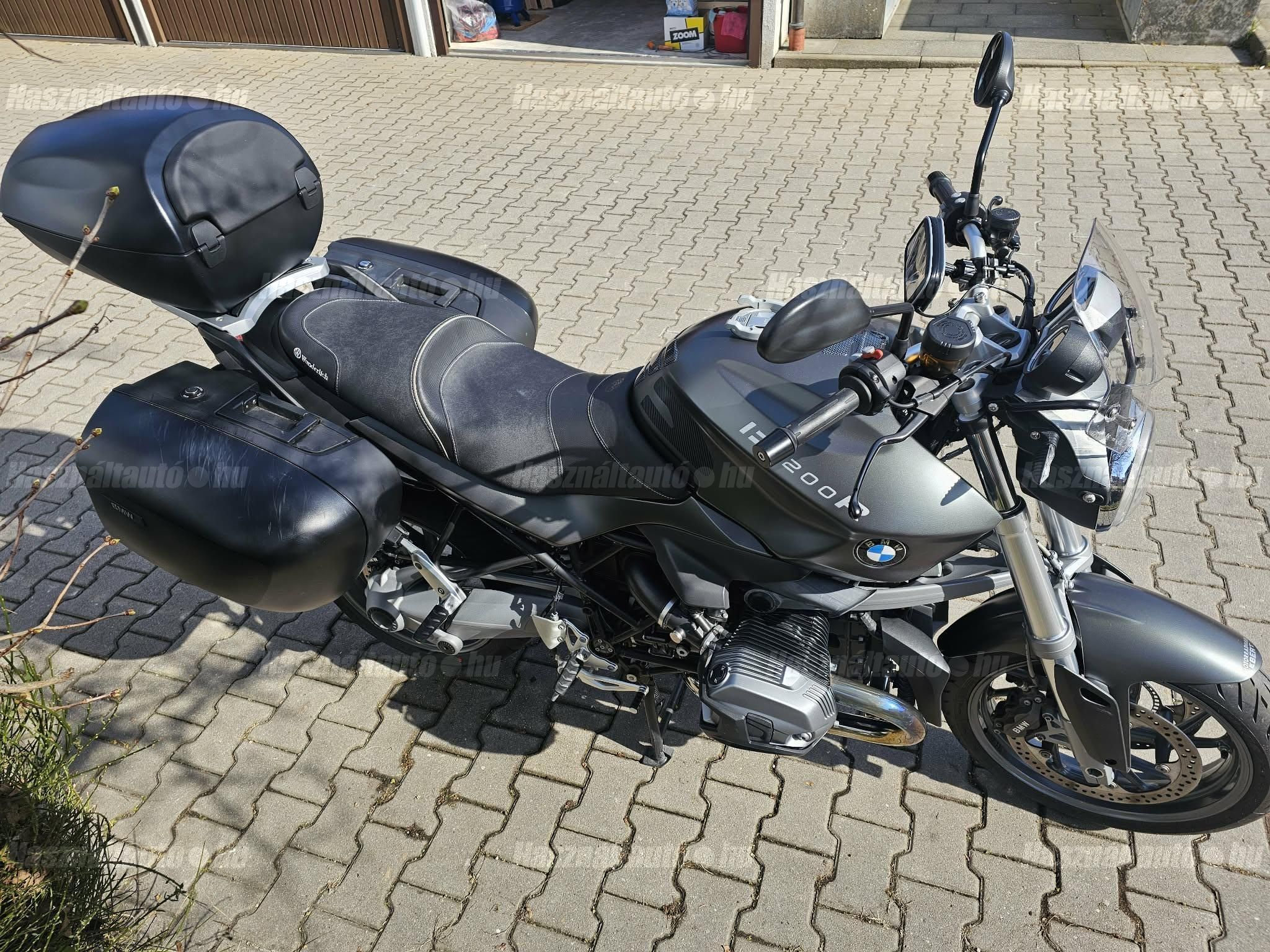 BMW R 1200 R 2013/6 - 1