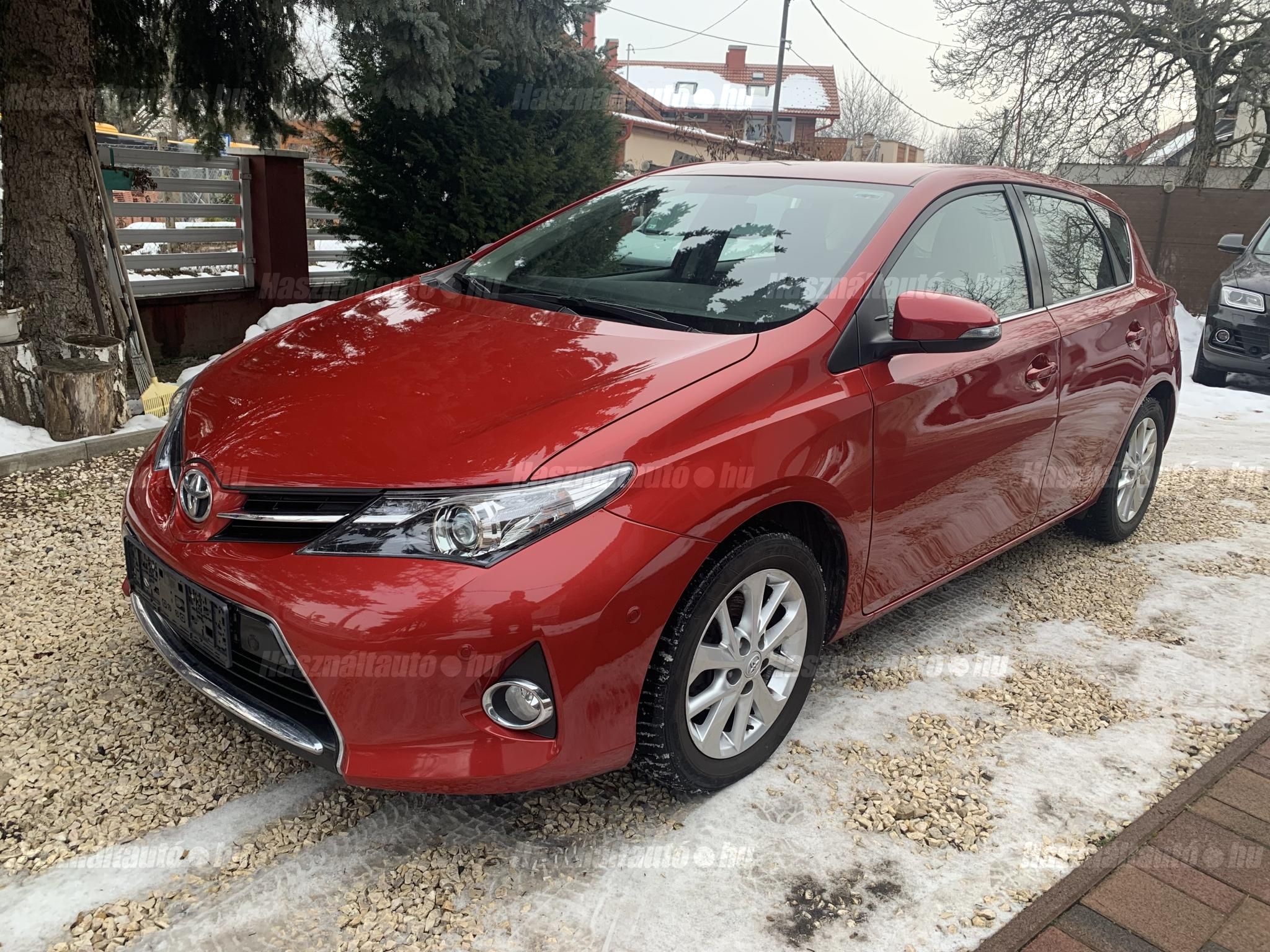 TOYOTA AURIS 2012/12 - 1
