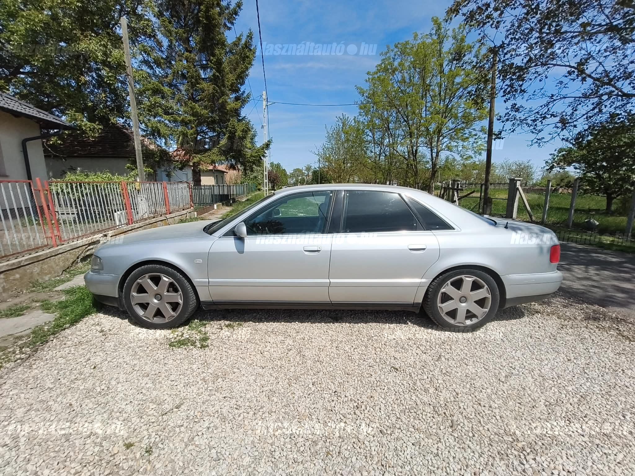 AUDI A8 2002/6 - 1