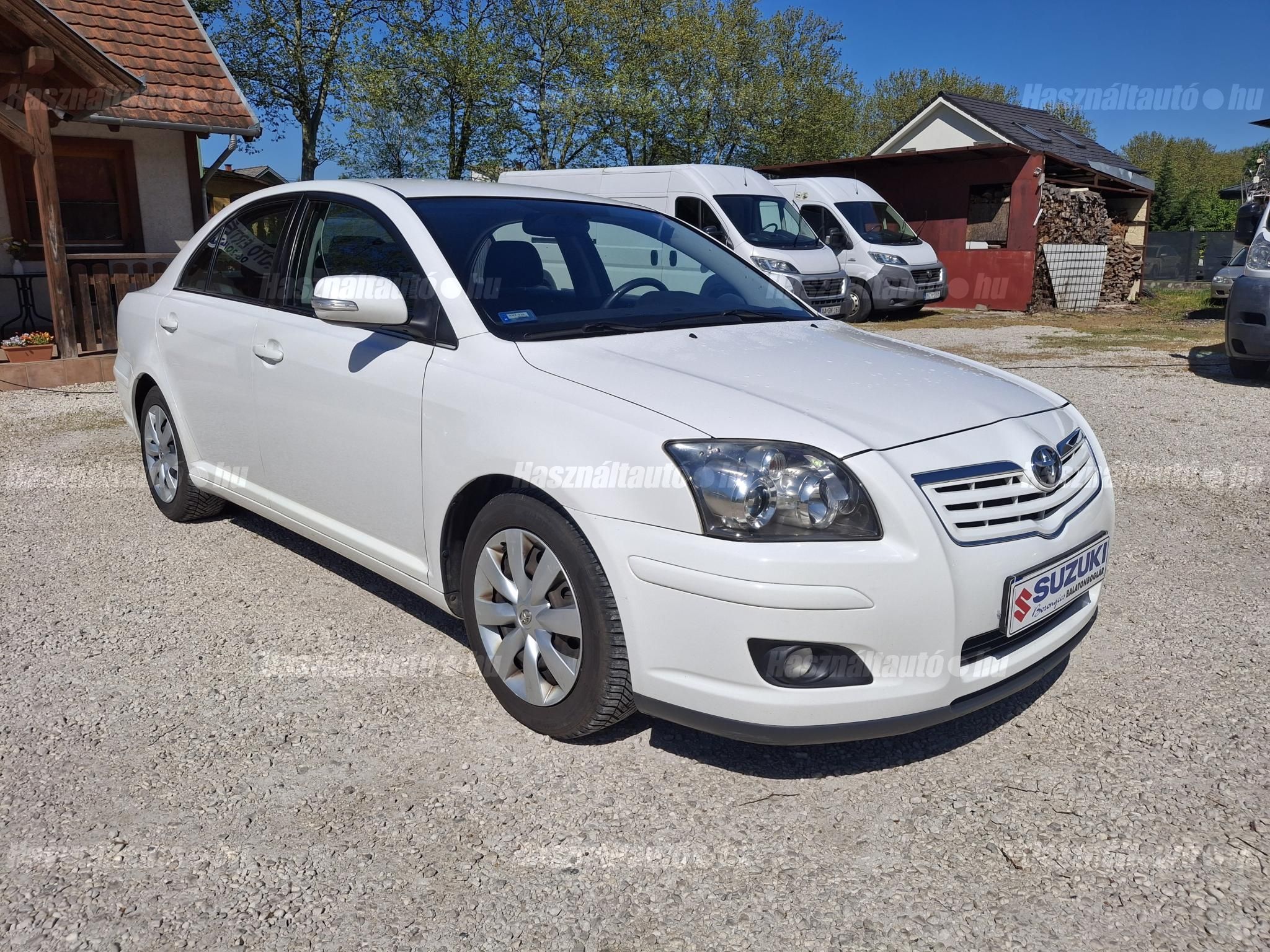 TOYOTA AVENSIS 2006/11 - 1