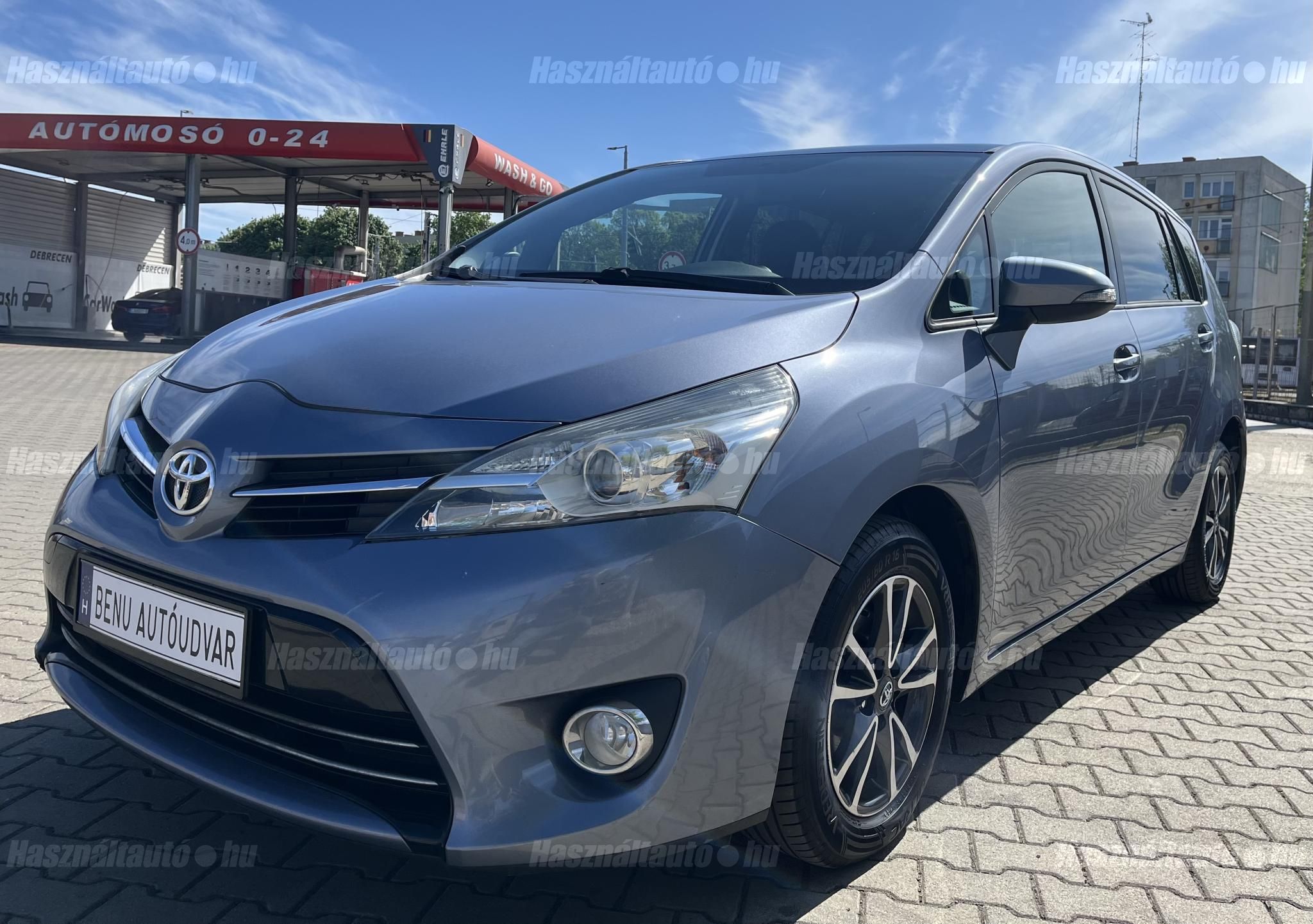 TOYOTA VERSO 2013/5 - 1