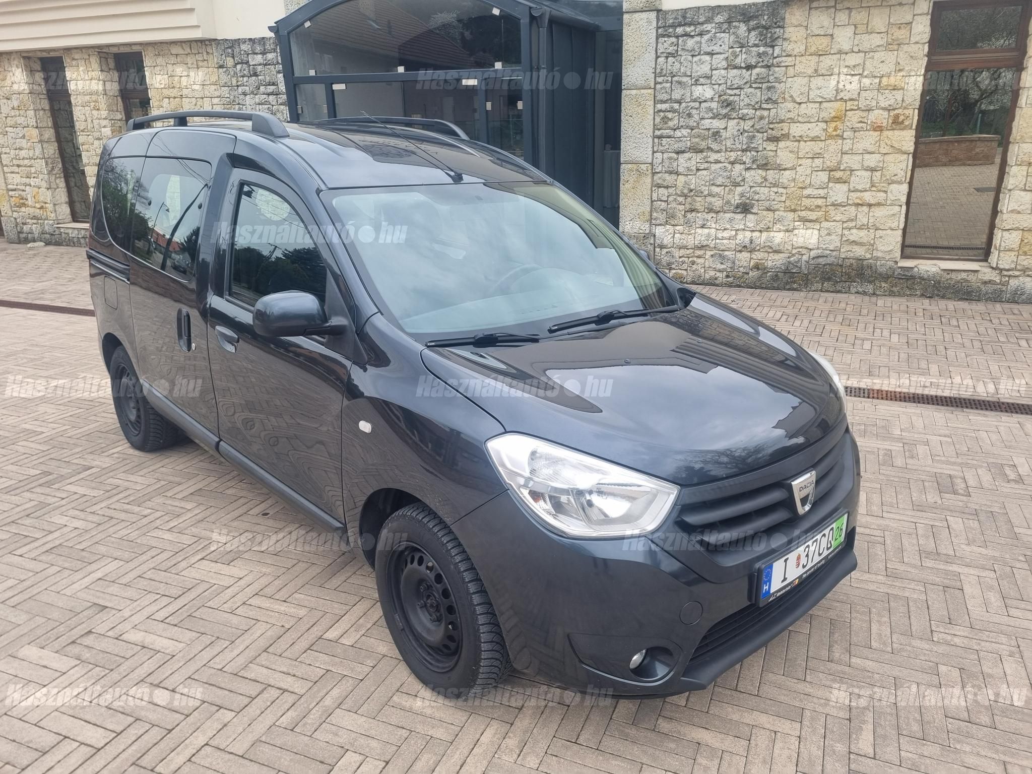 DACIA DOKKER 2014/11 - 1