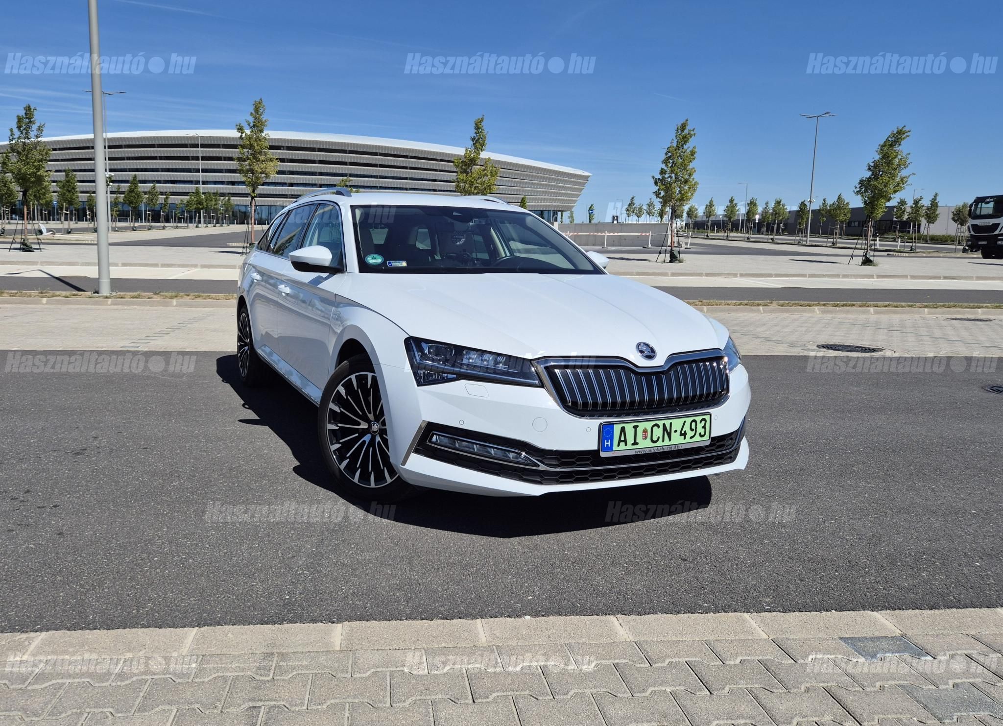 SKODA SUPERB 2020/6 - 1