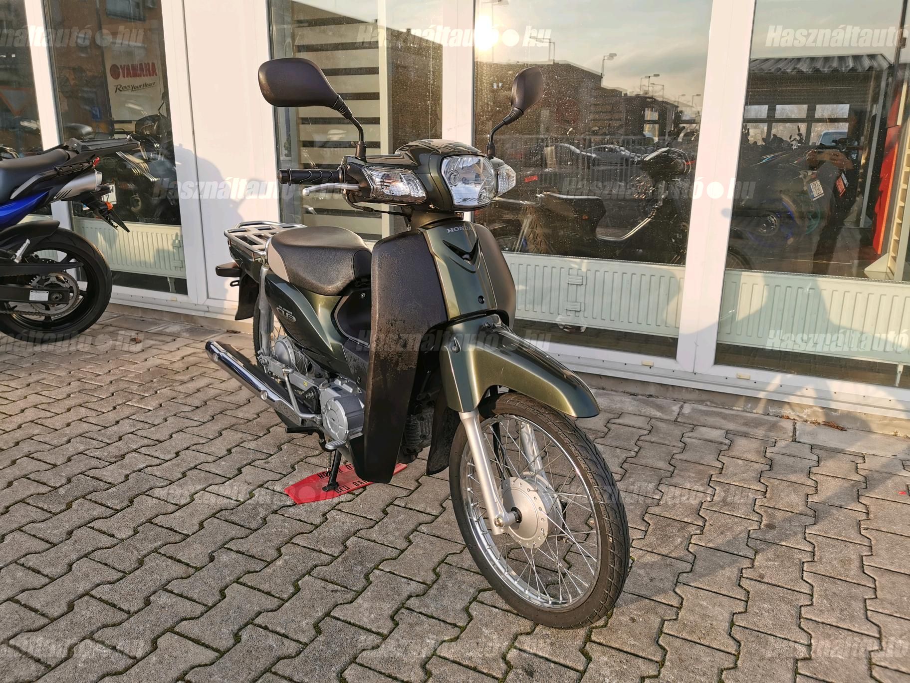 HONDA C 50 2012 - 1