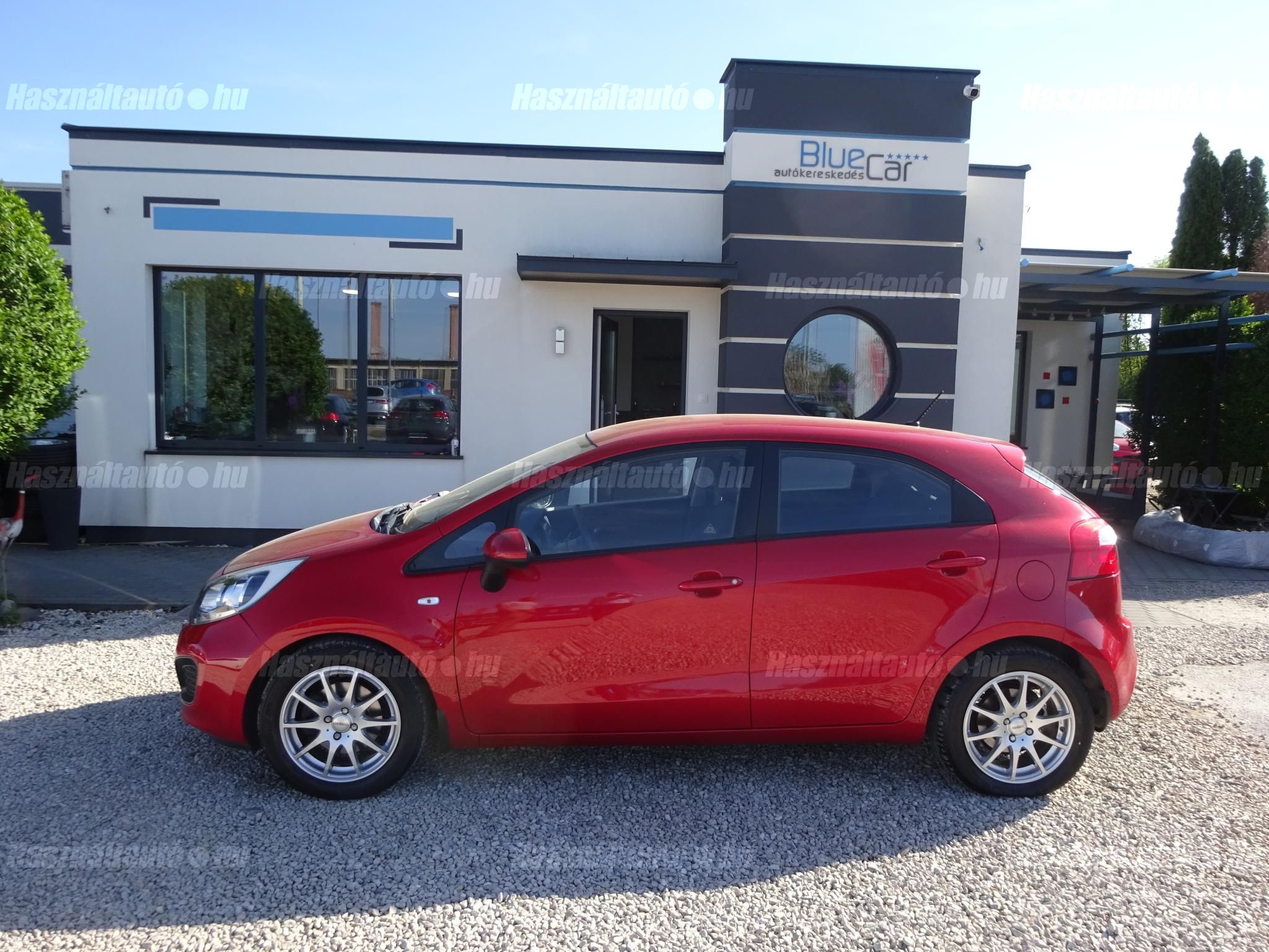 KIA RIO 2011/10 - 1