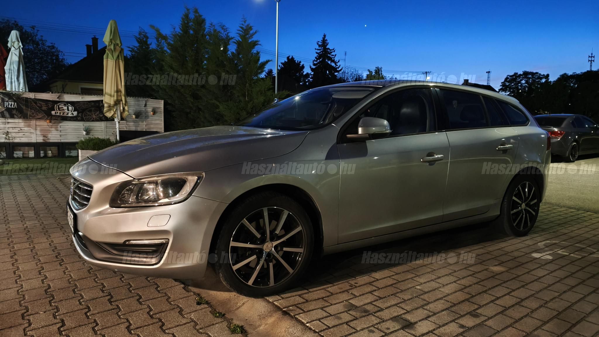 VOLVO V60 2014/11 - 1