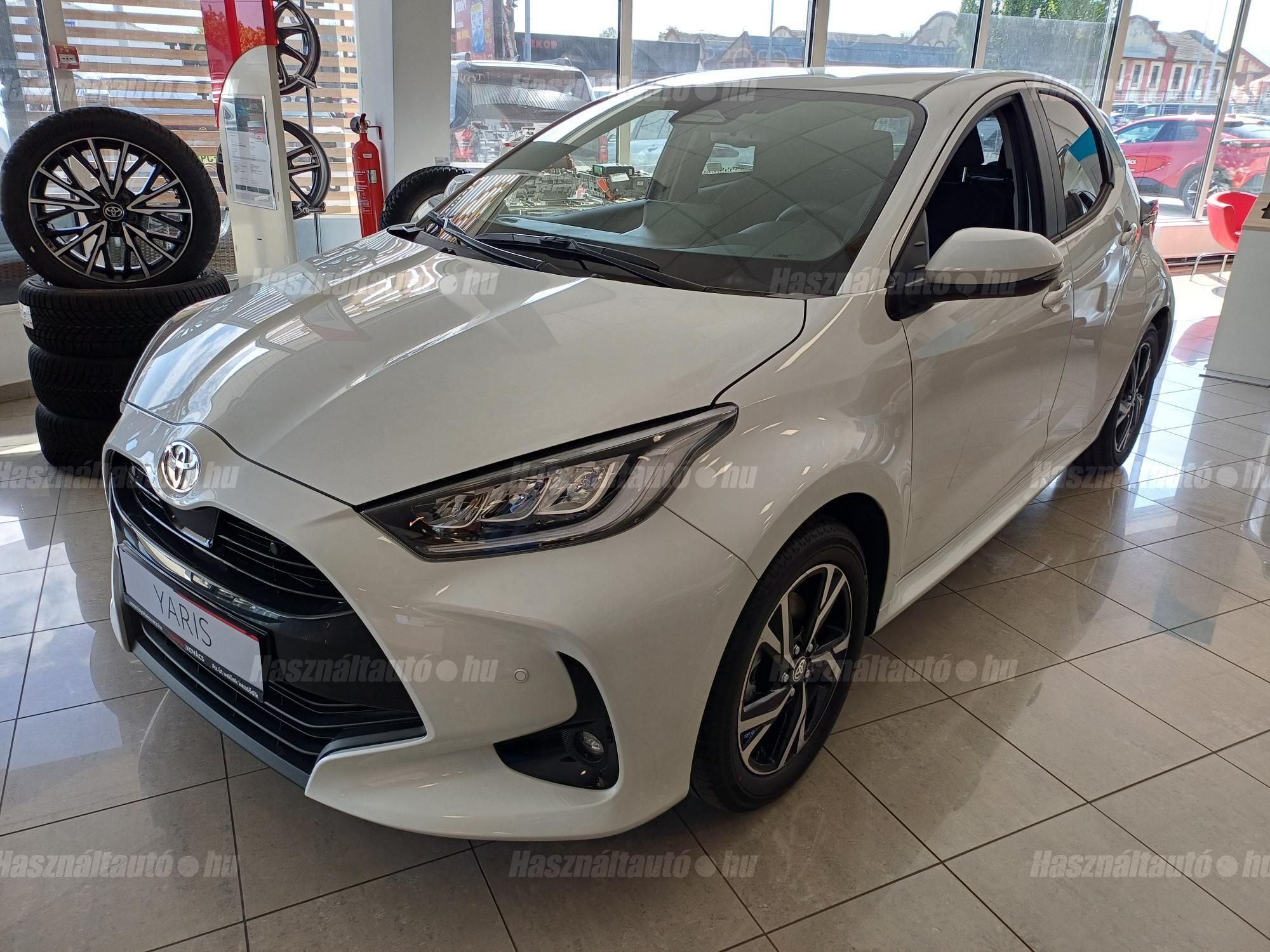 TOYOTA YARIS 2026/1 - 1