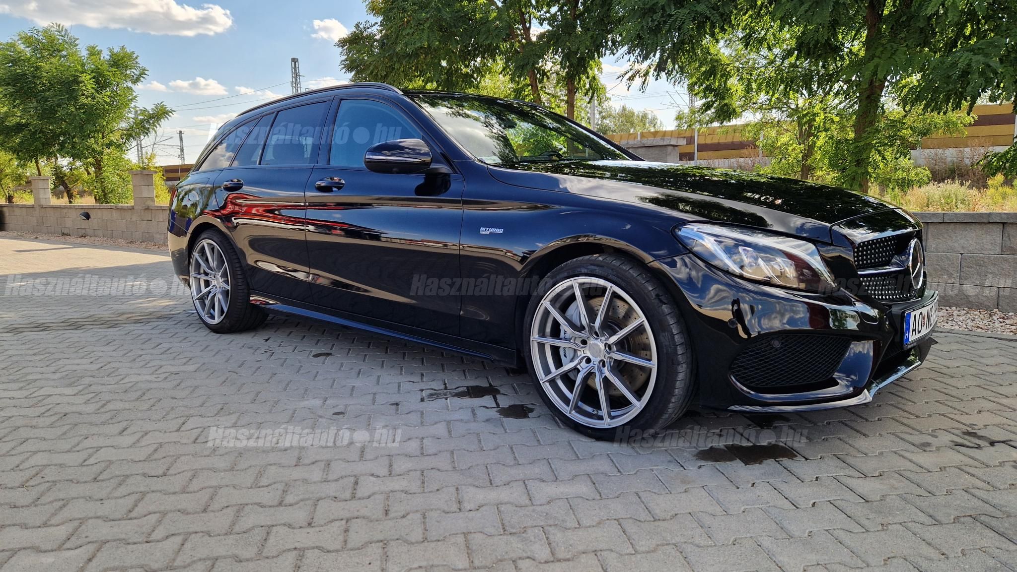MERCEDES-AMG C 43 2017/11 - 1