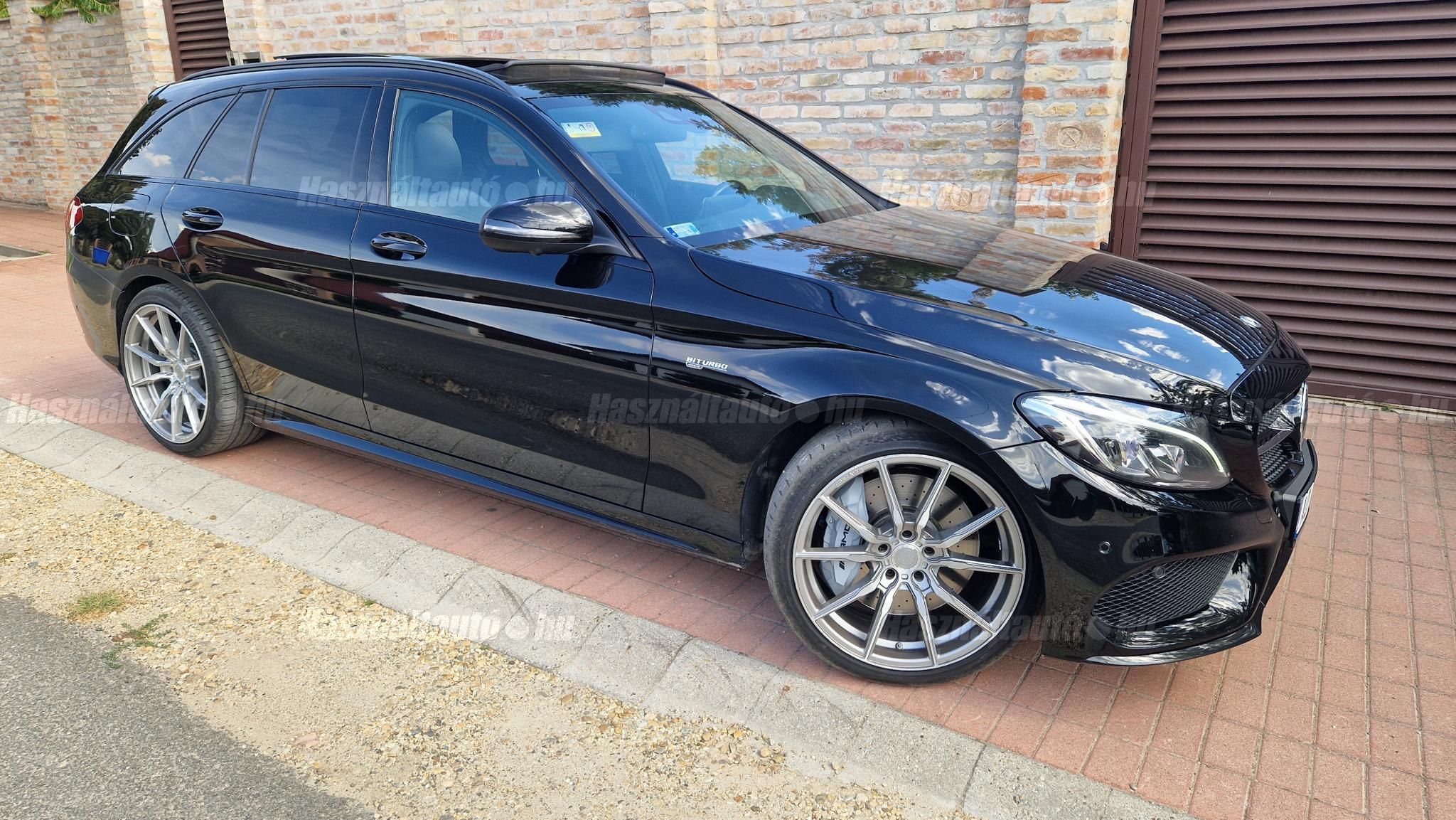 MERCEDES-AMG C 43 2017/11 - 1