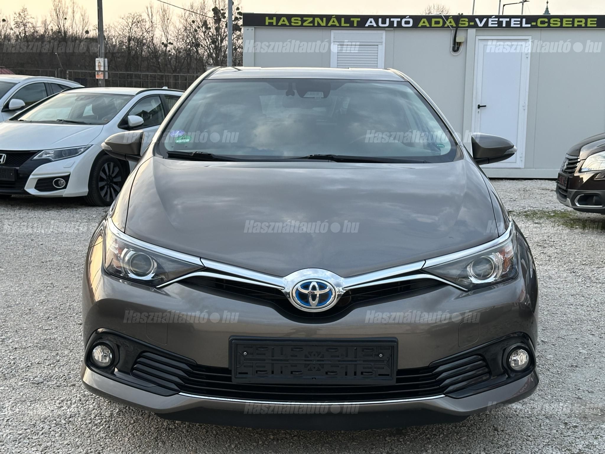 TOYOTA AURIS 2016/12 - 1