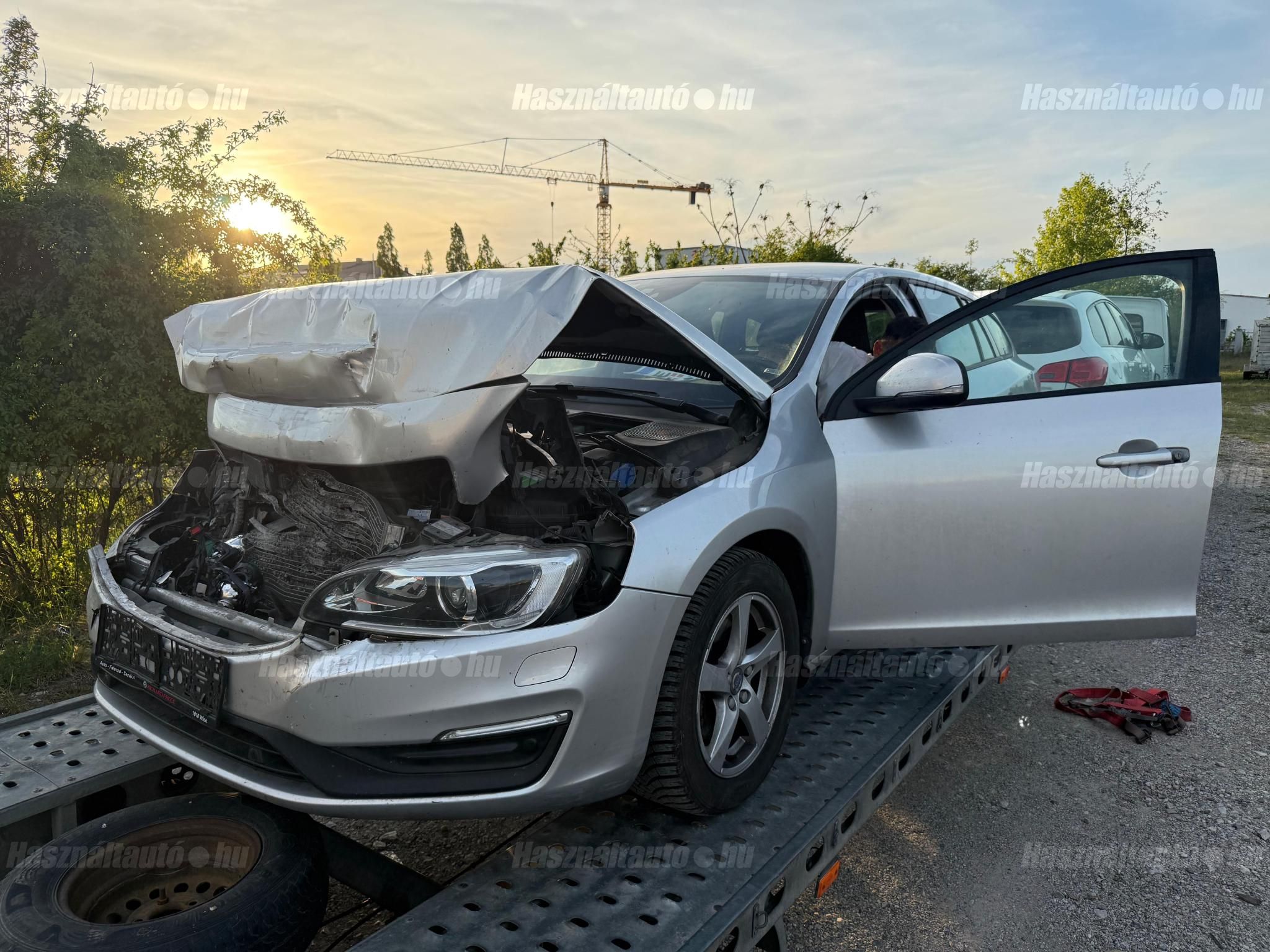 VOLVO V60 2016/6 - 1