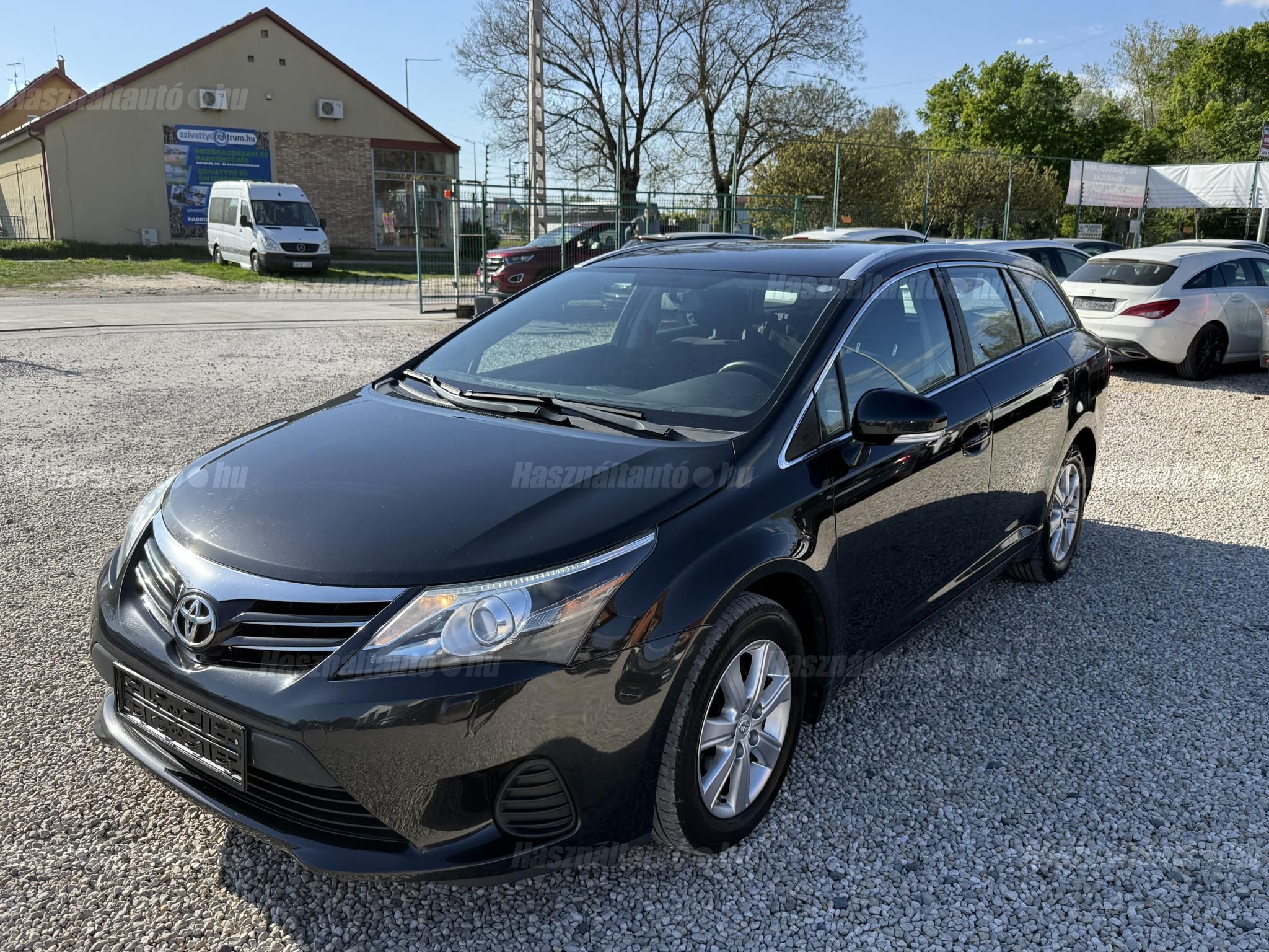 TOYOTA AVENSIS 2014/2 - 1