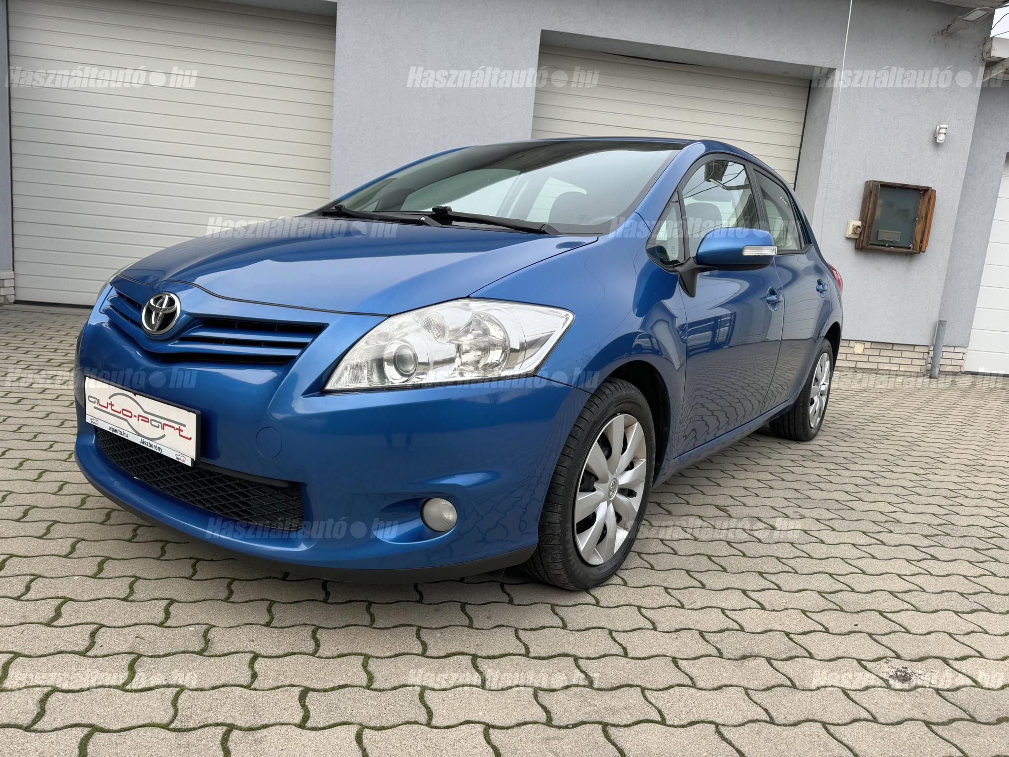 TOYOTA AURIS 2010/9 - 1