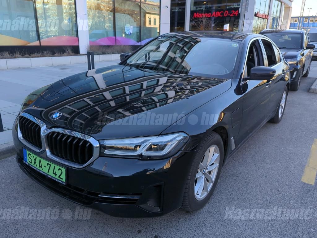 BMW 5-ÖS SOROZAT 2021/9 - 1