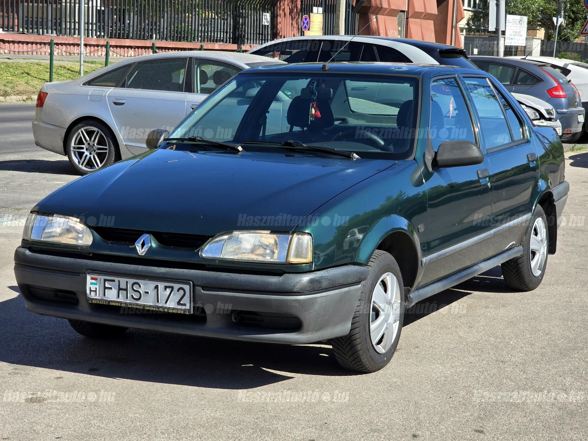 RENAULT R 19 1996/4 - 1