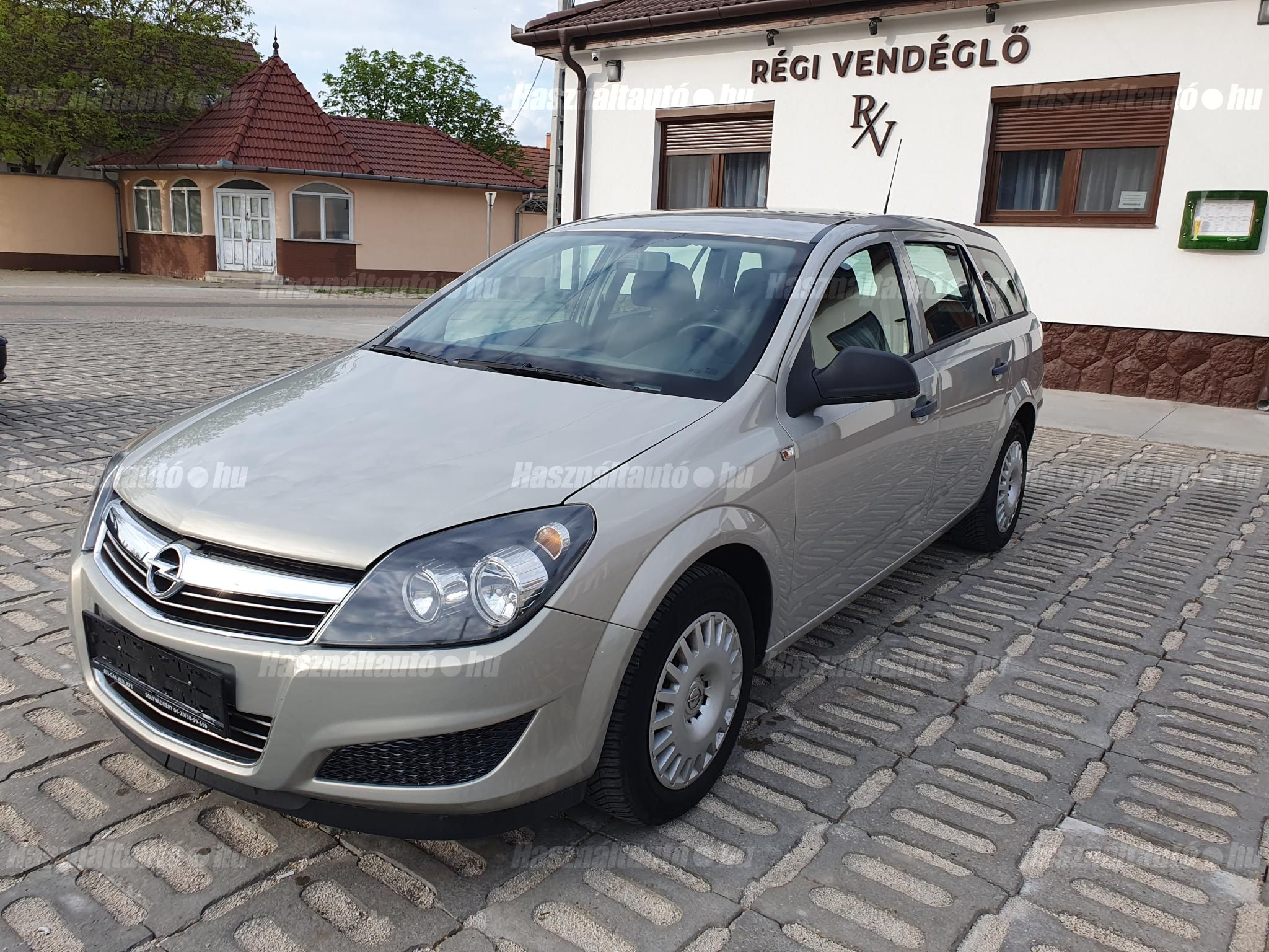 OPEL ASTRA H 2009/10 - 1