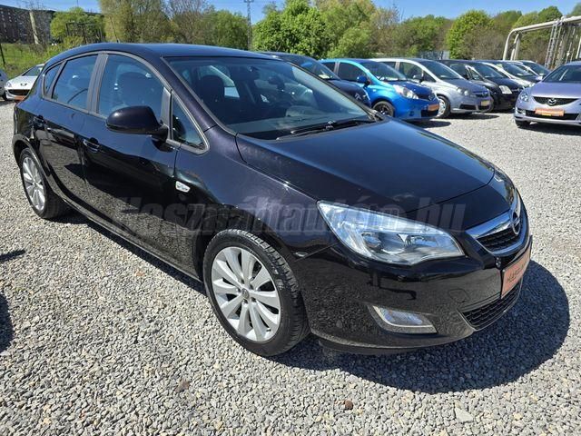 OPEL ASTRA J 2011/3 - 1