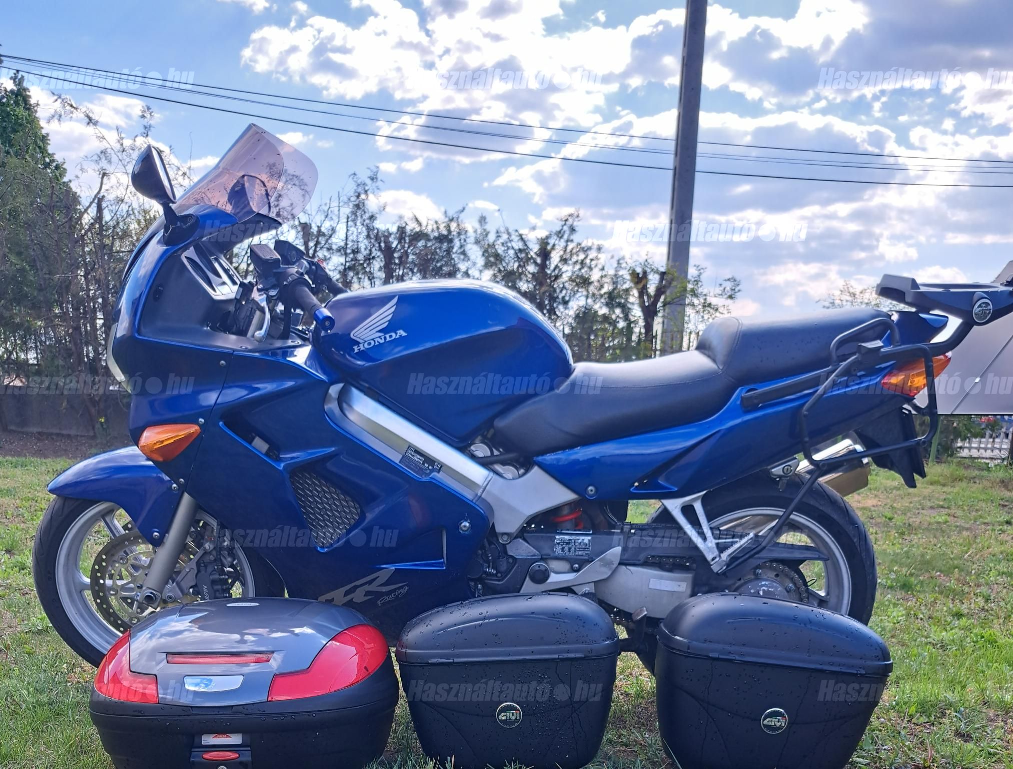 HONDA VFR 800 2000/8 - 1