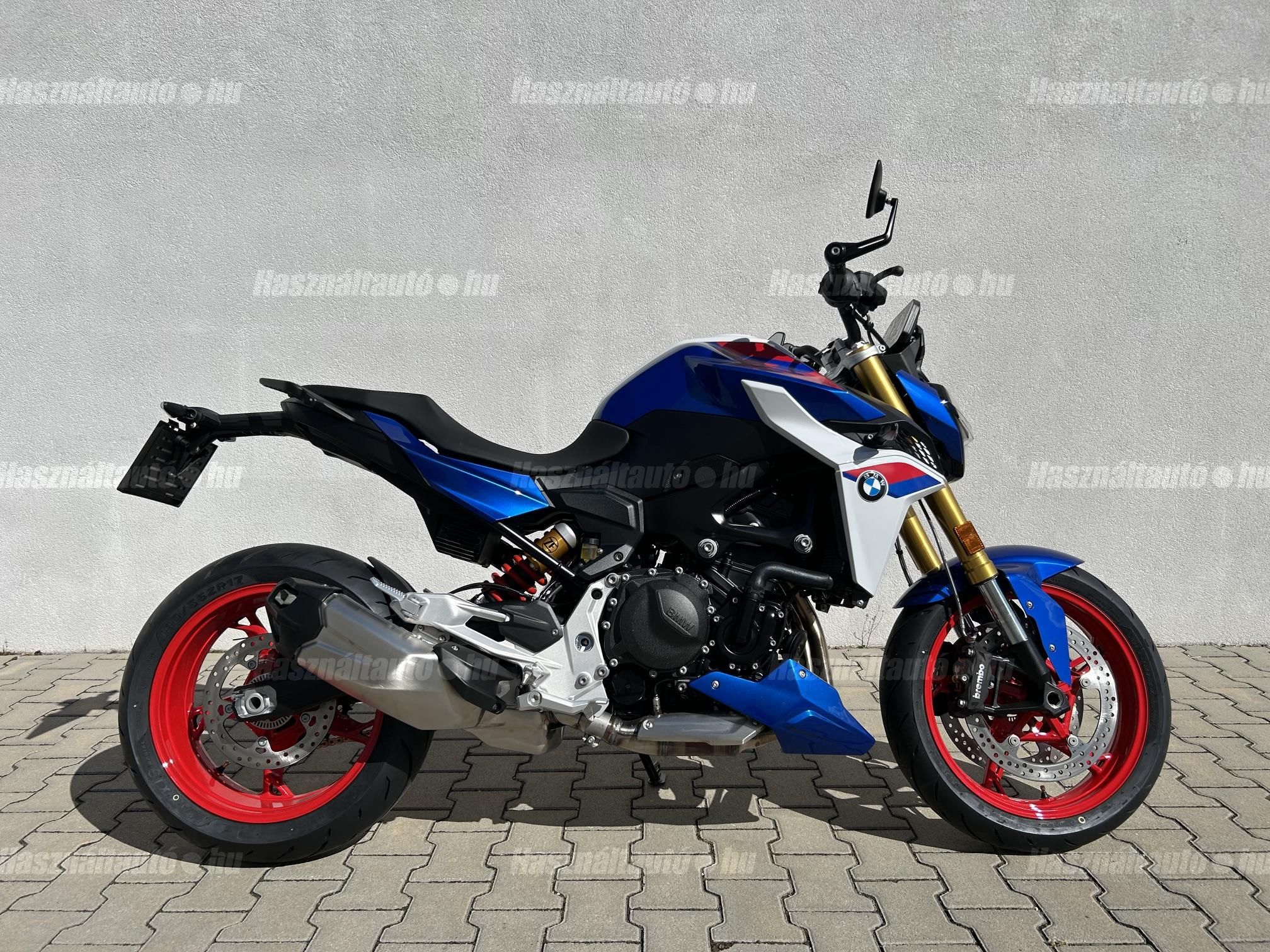 BMW F 900 R 2026 - 1