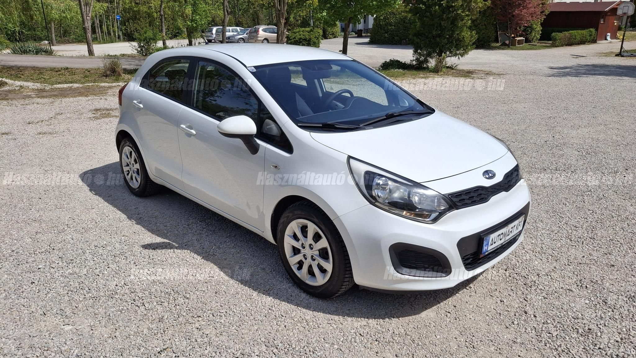 KIA RIO 2012/3 - 1