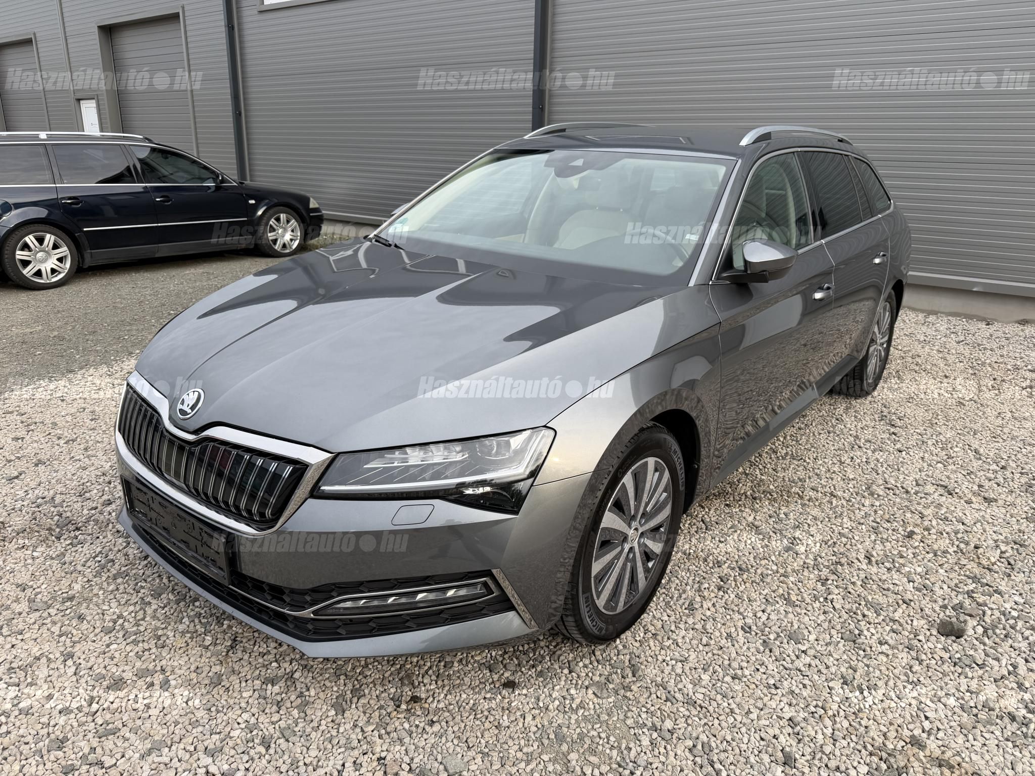 SKODA SUPERB 2021/8 - 1
