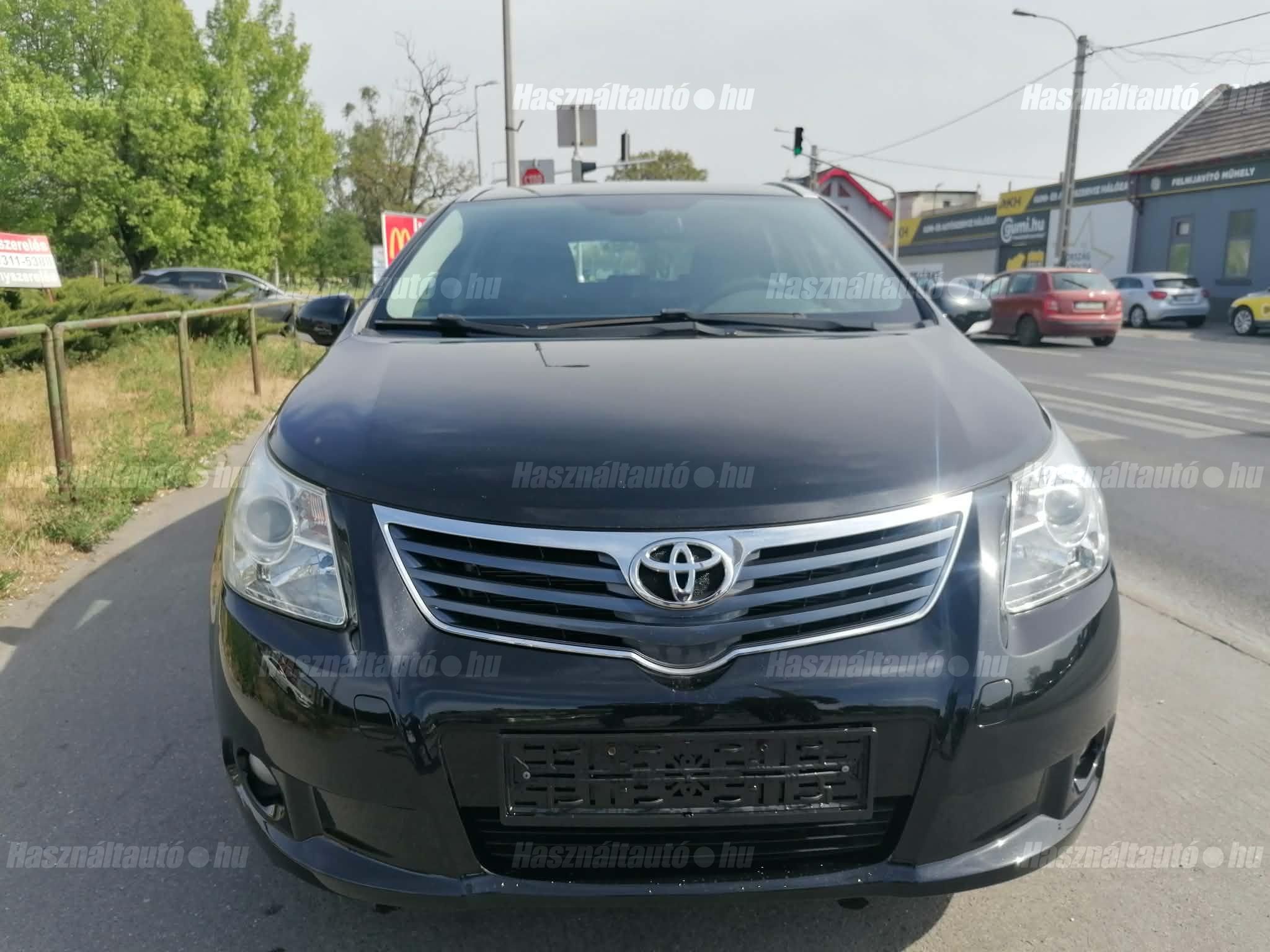 TOYOTA AVENSIS 2010/12 - 1
