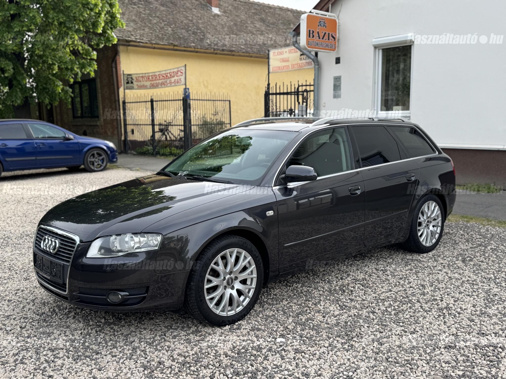 AUDI A4 2007/7 - 1