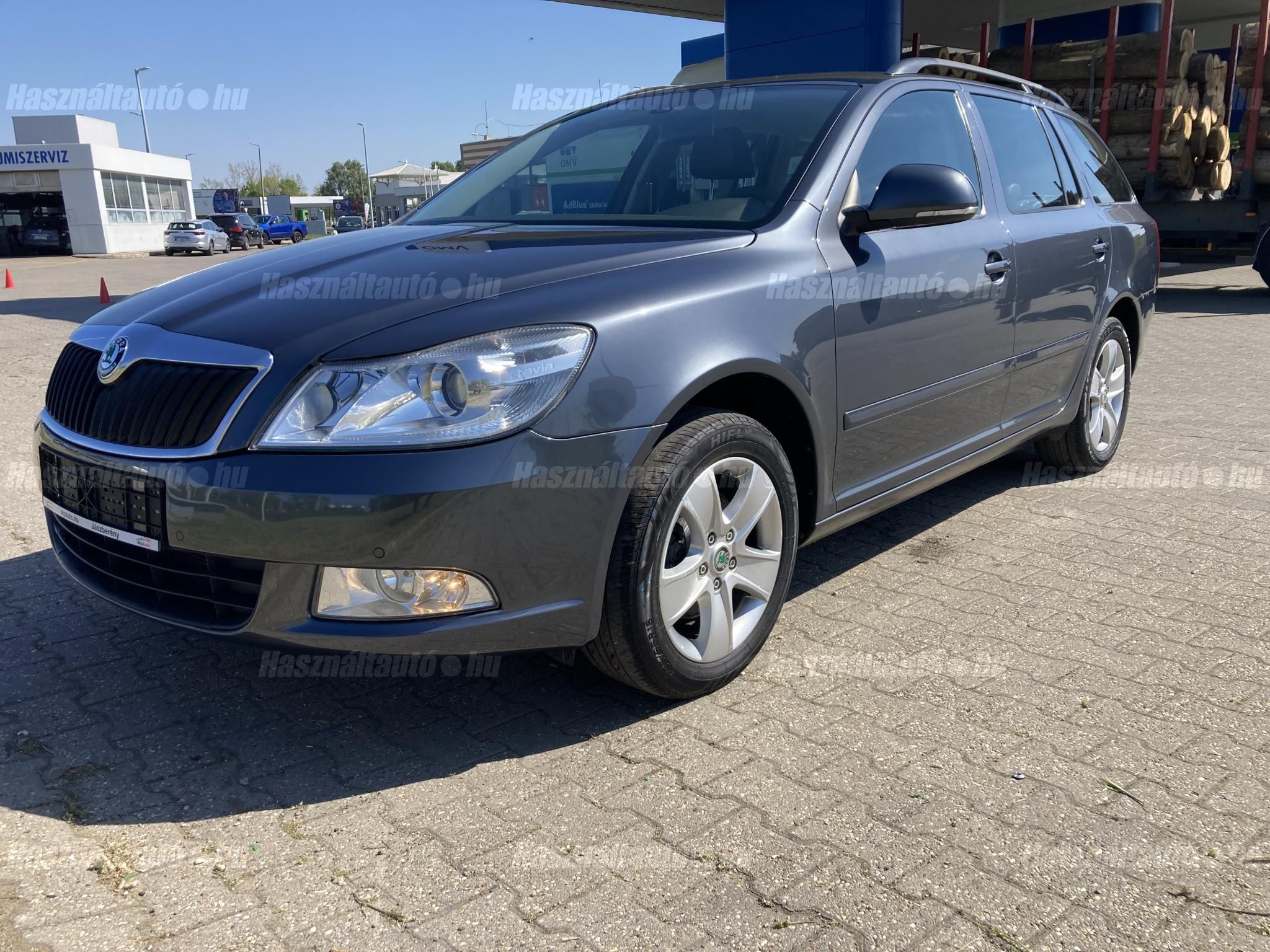 SKODA OCTAVIA 2012/10 - 1