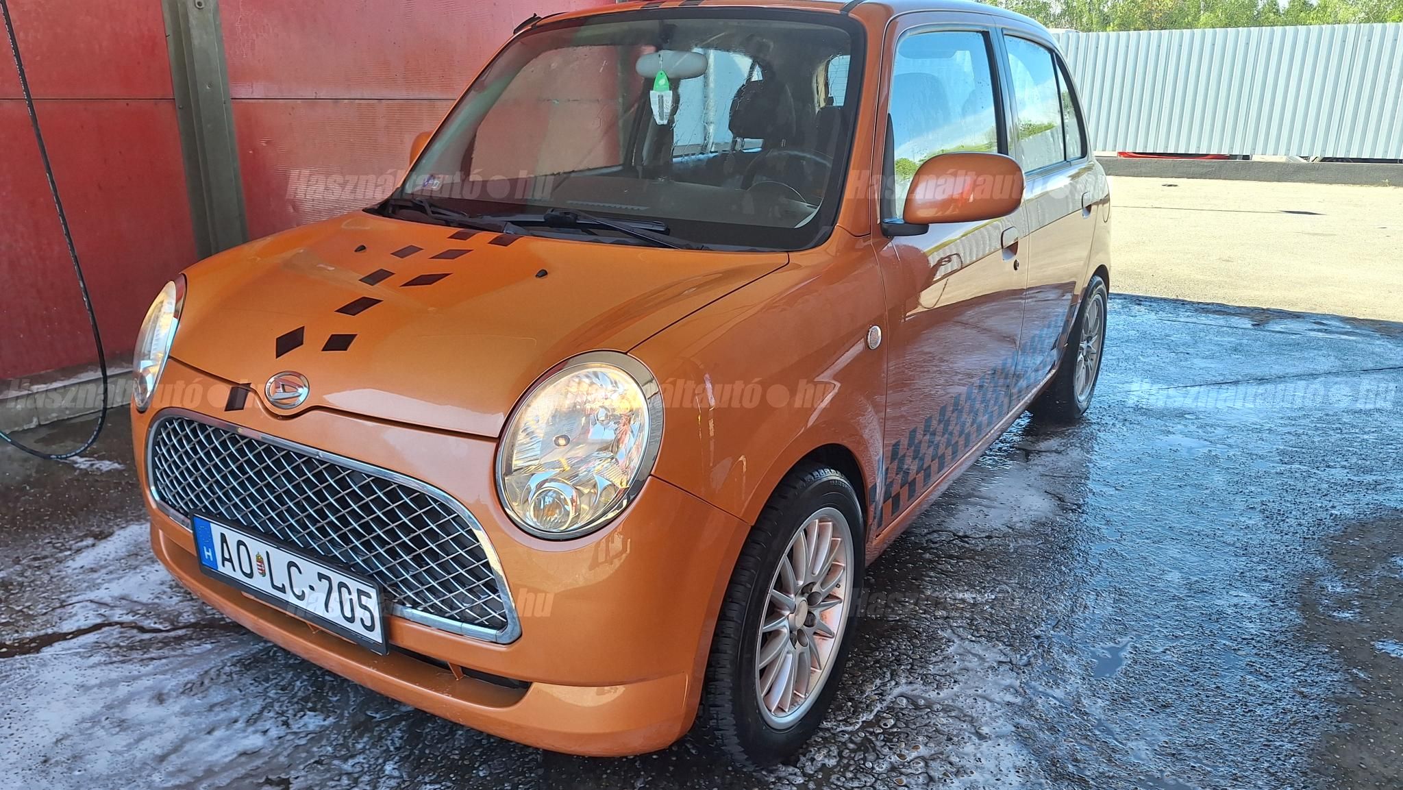 DAIHATSU TREVIS 2007/8 - 1